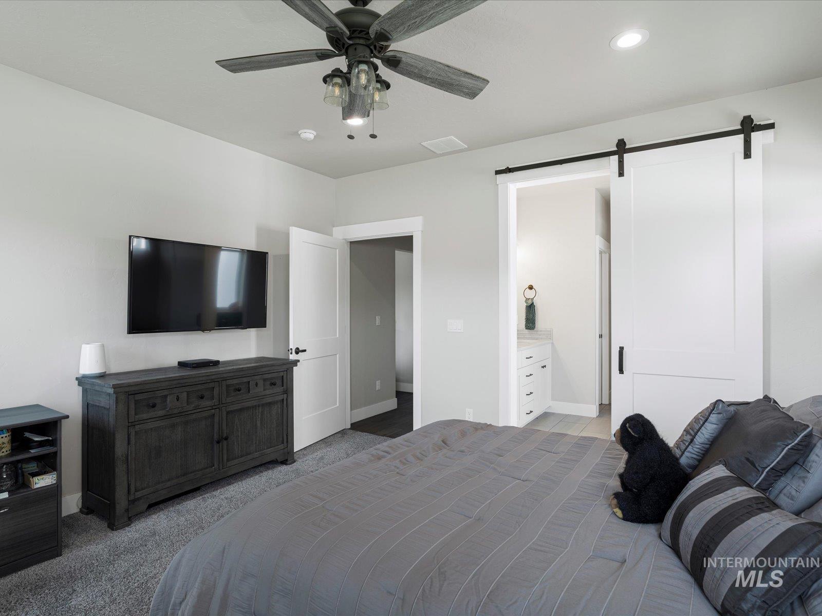 3917 Palisade Ave Property Photo 15