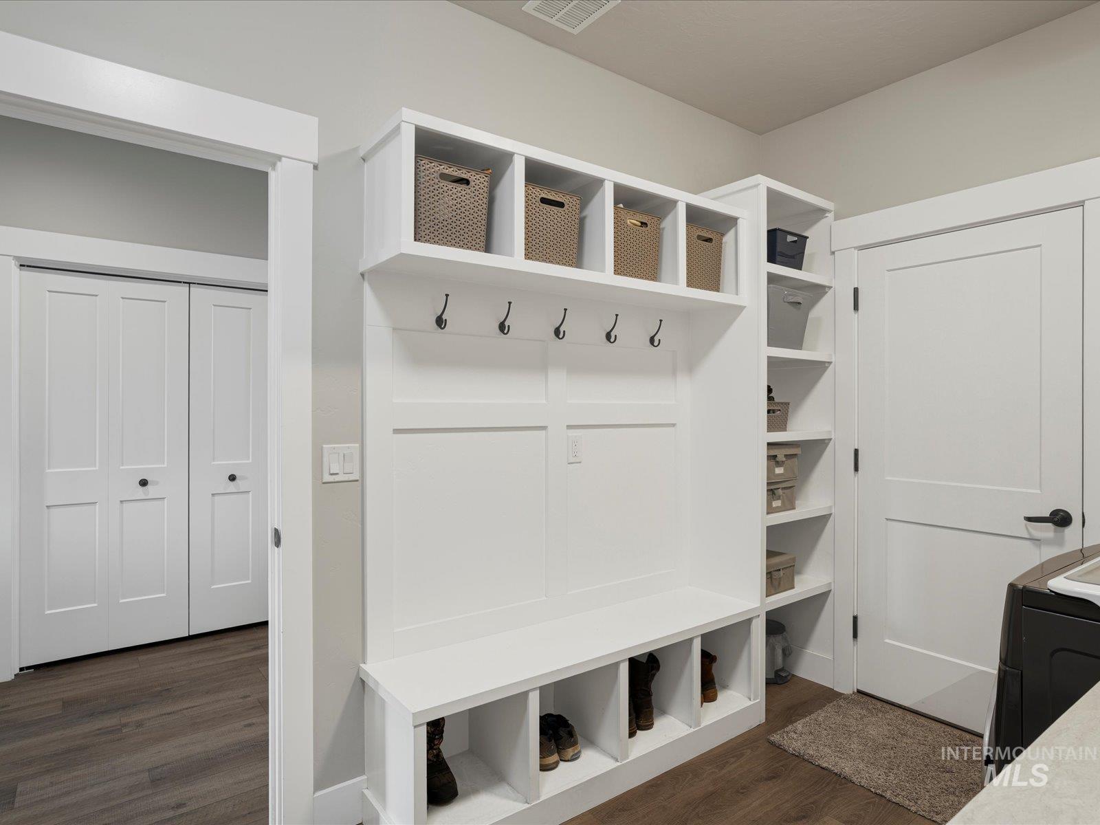 3917 Palisade Ave Property Photo 22