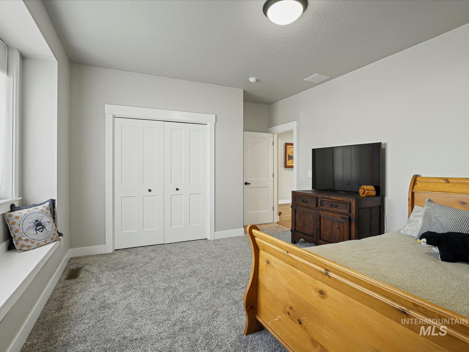3917 Palisade Ave Property Photo 25