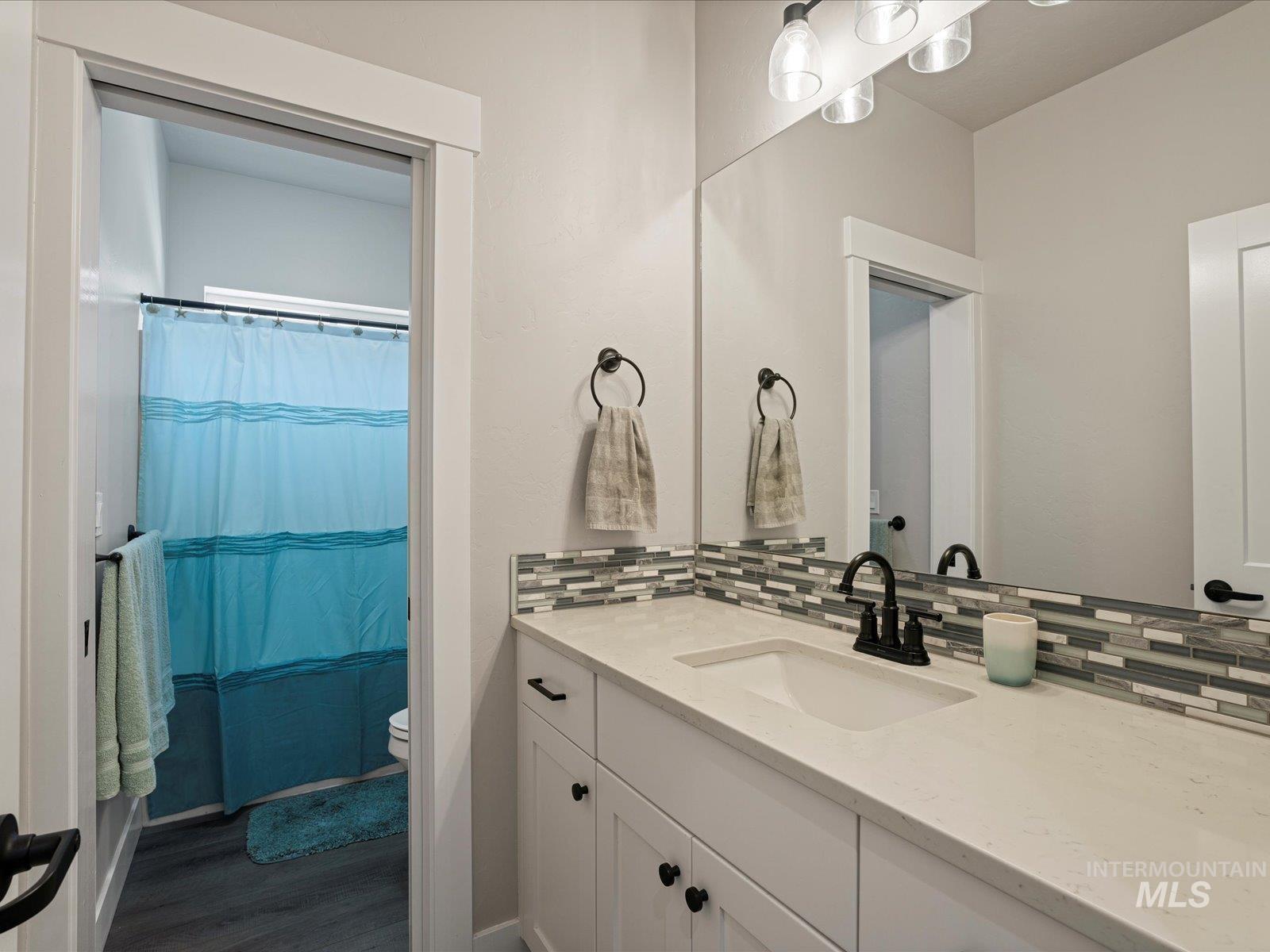 3917 Palisade Ave Property Photo 26