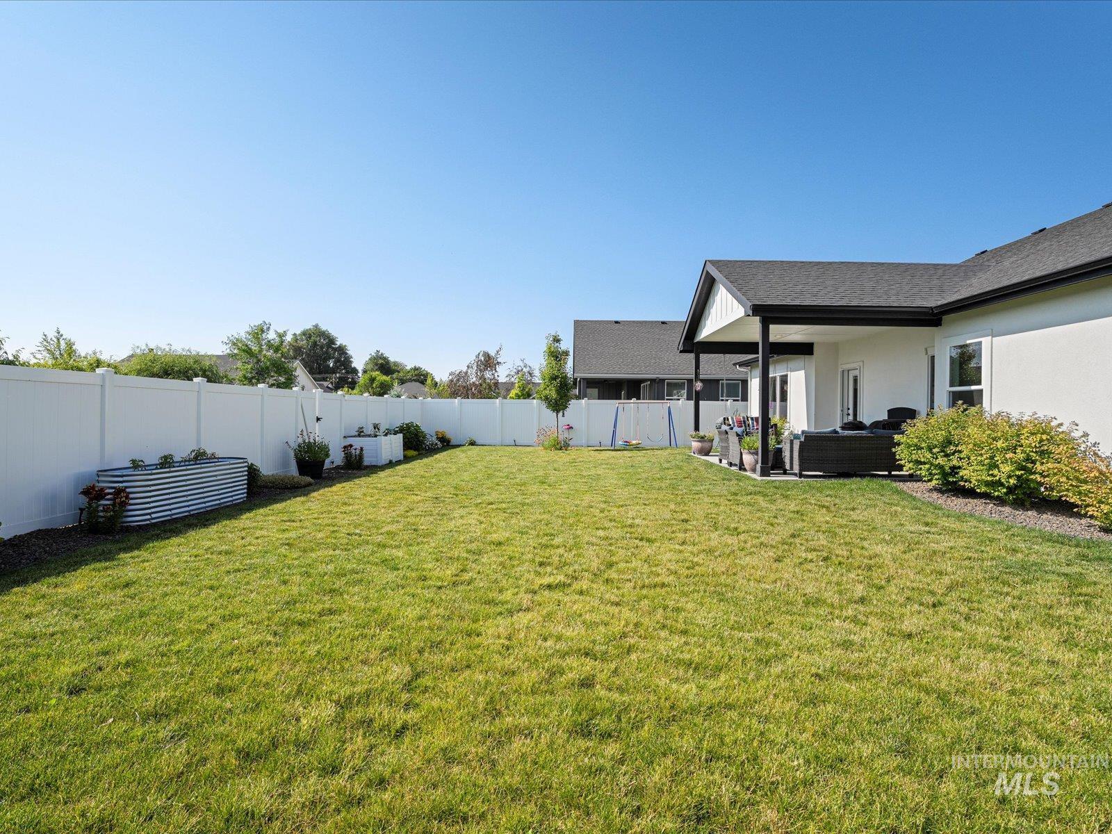 3917 Palisade Ave Property Photo 38