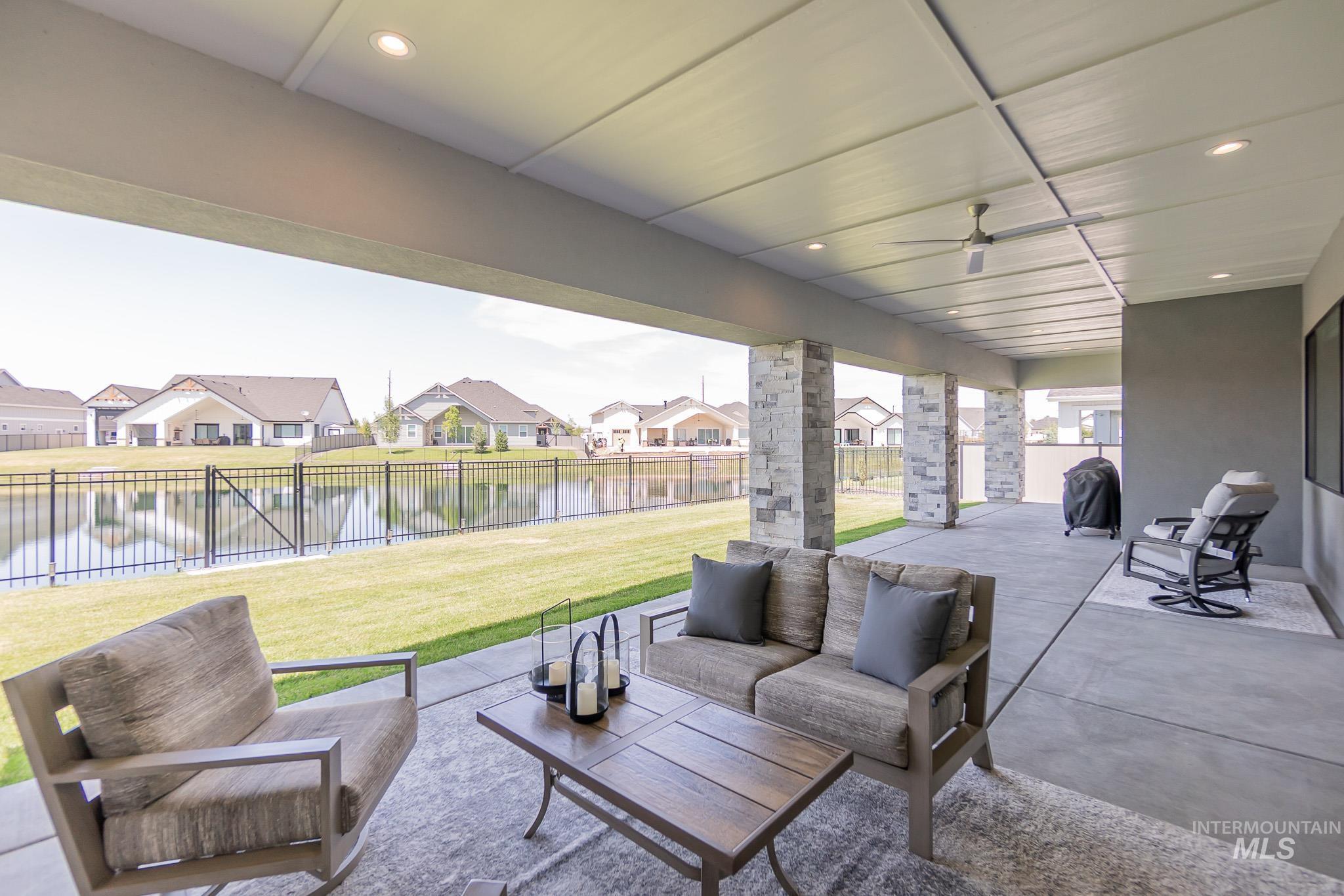 207 S Eagles Roost Way Property Photo 6