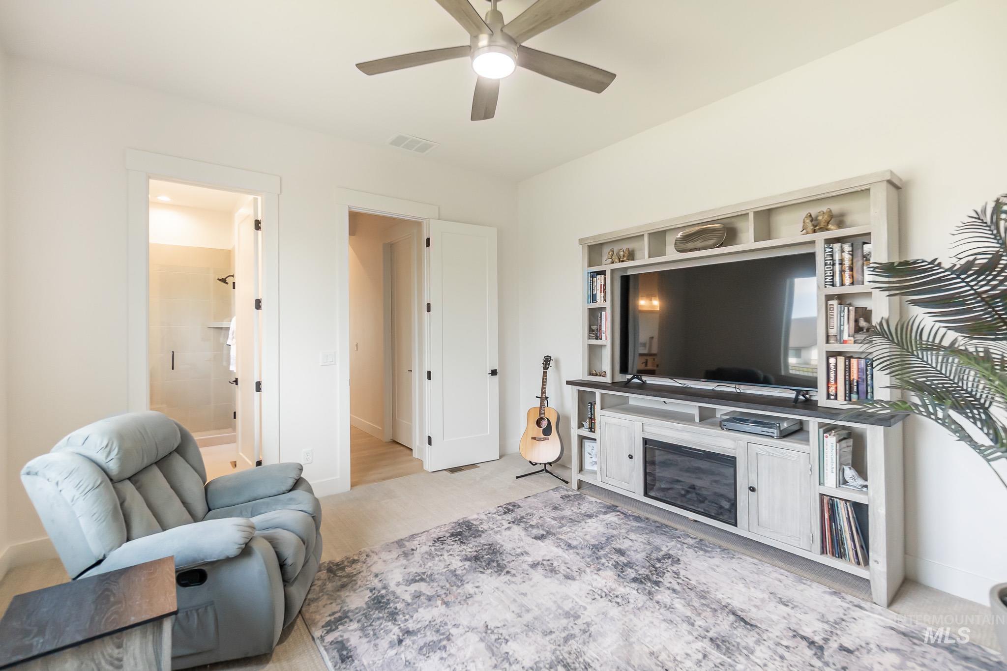 207 S Eagles Roost Way Property Photo 40