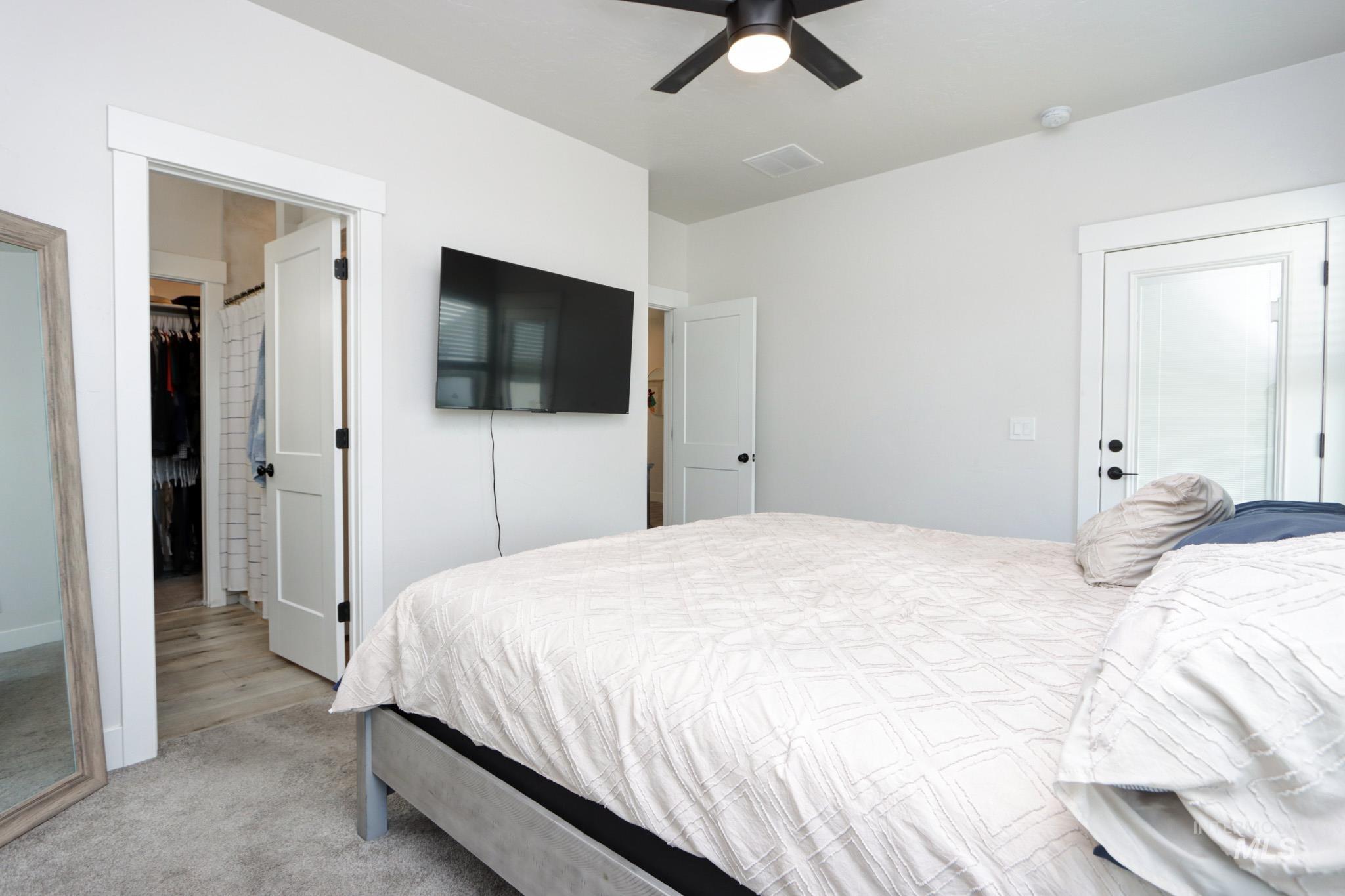 2440 Torrey Pines Ct Property Photo 25