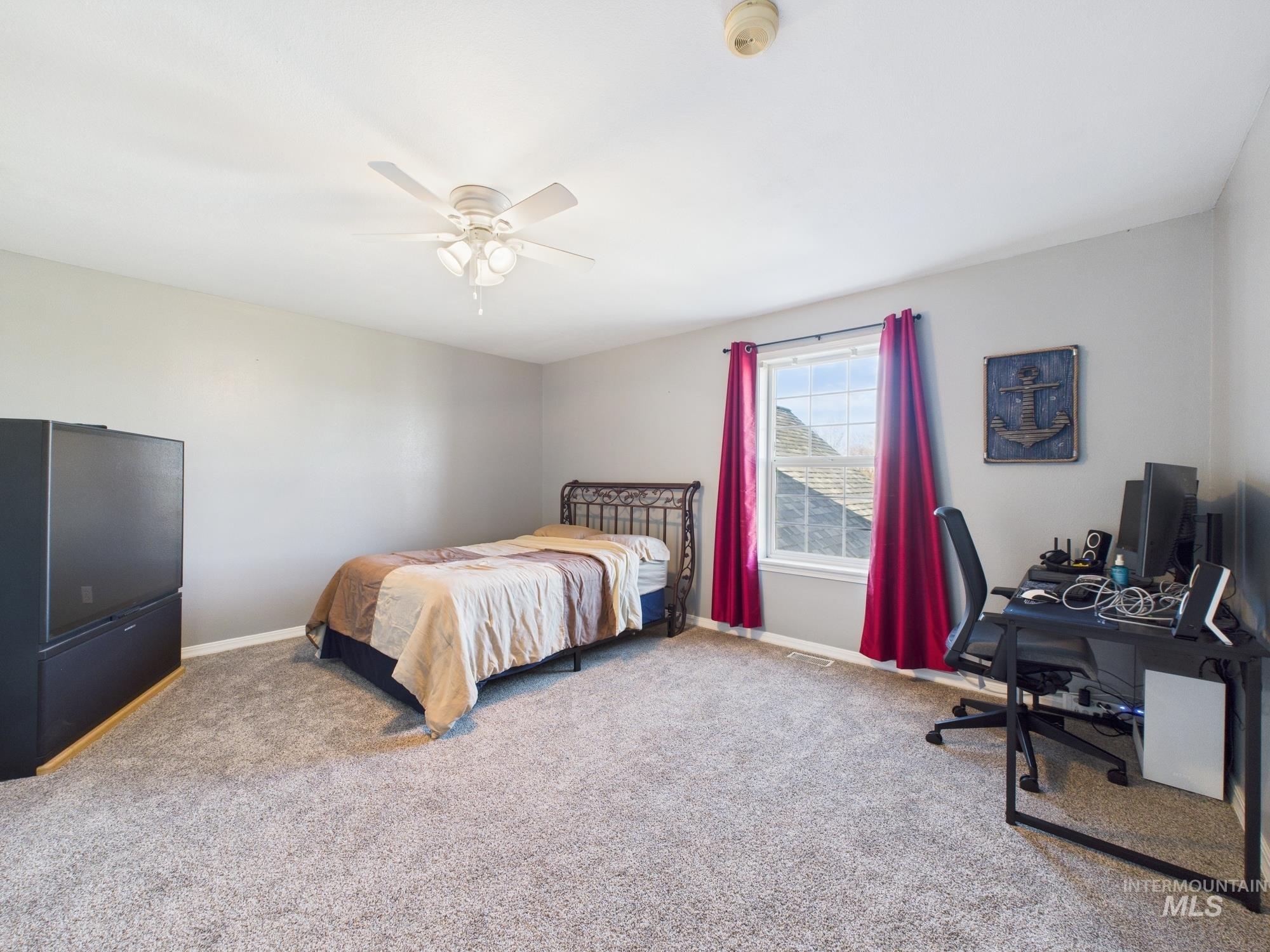 1725 W Central Road Property Photo 29