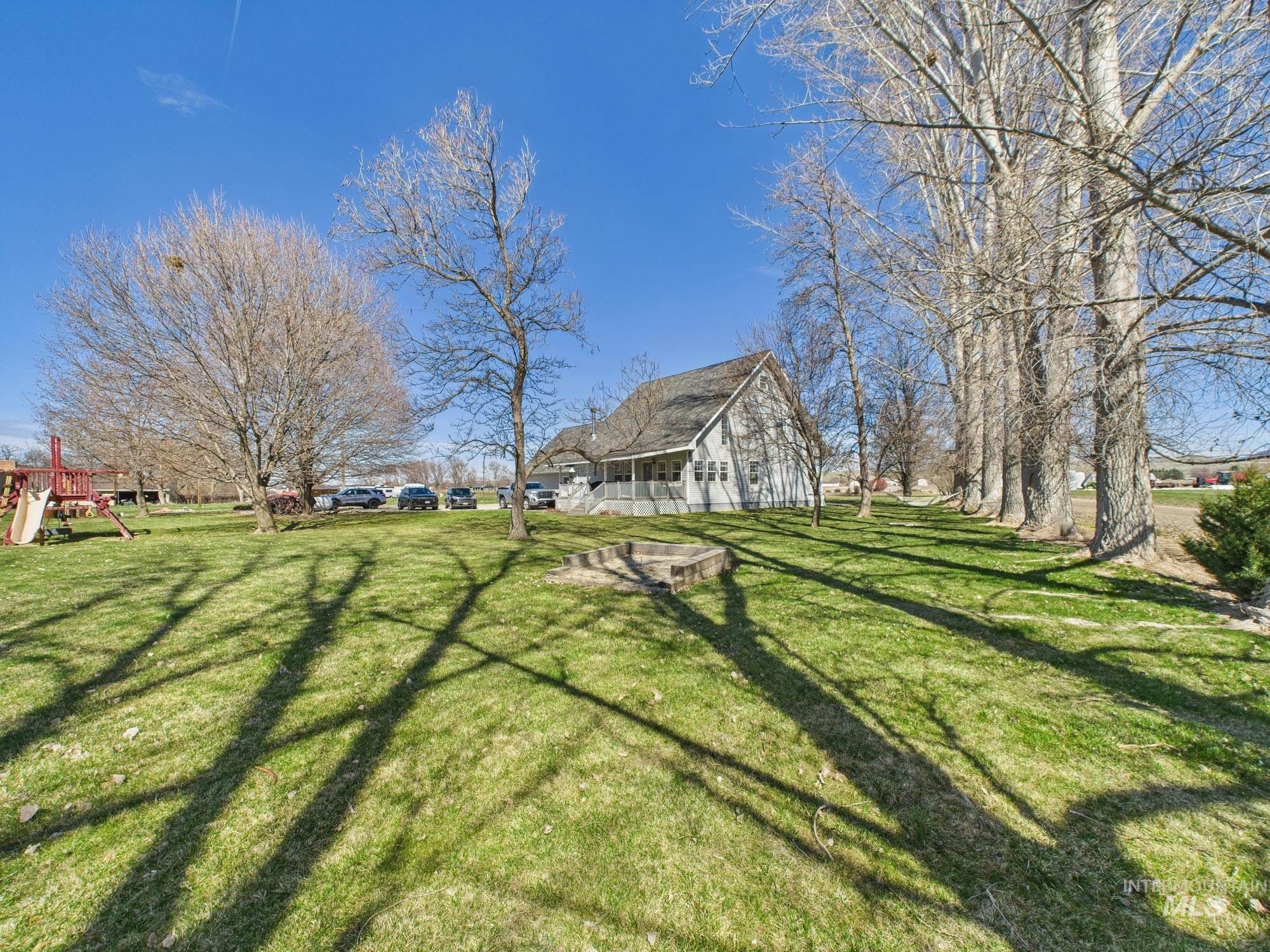 1725 W Central Road Property Photo 36