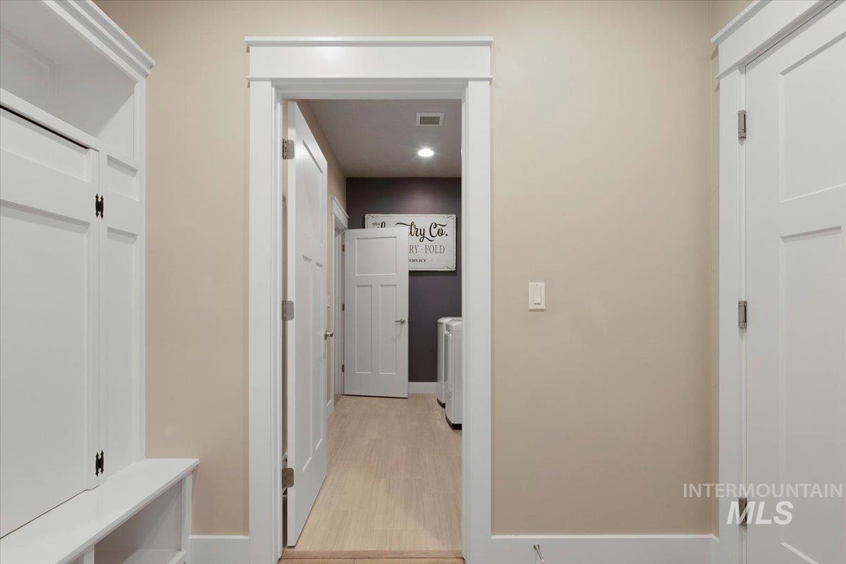 677 E Andes Dr. Property Photo 27