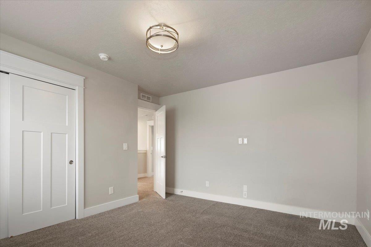677 E Andes Dr. Property Photo 39