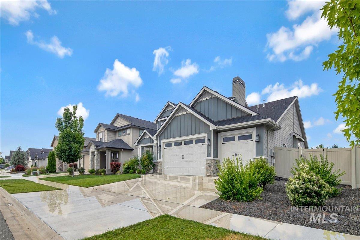677 E Andes Dr. Property Photo 48