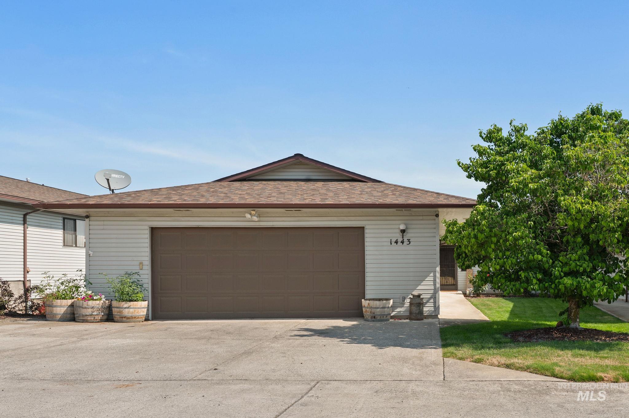 1443 29th St Property Photo