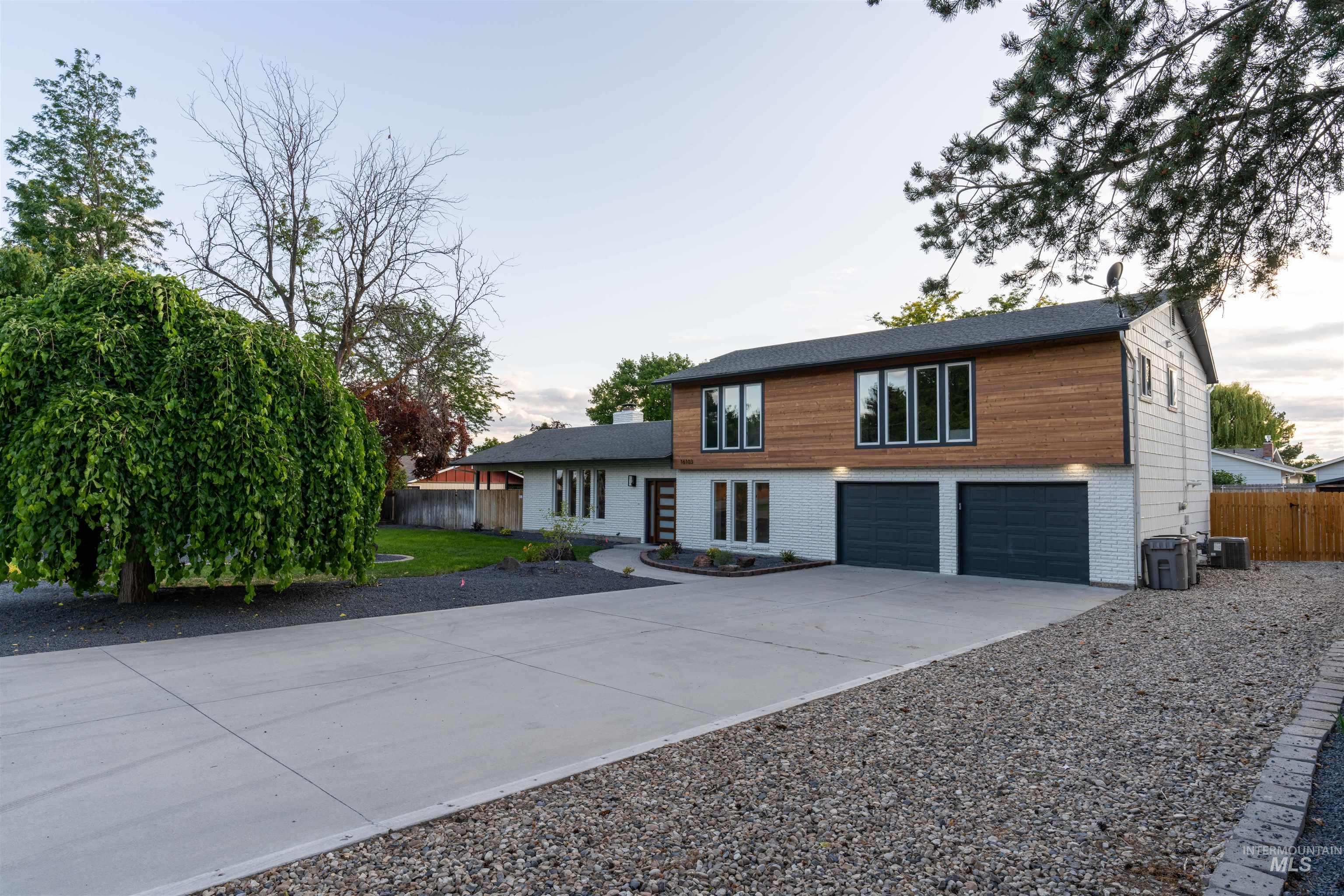 16103 S Kimball Ave Property Photo 1