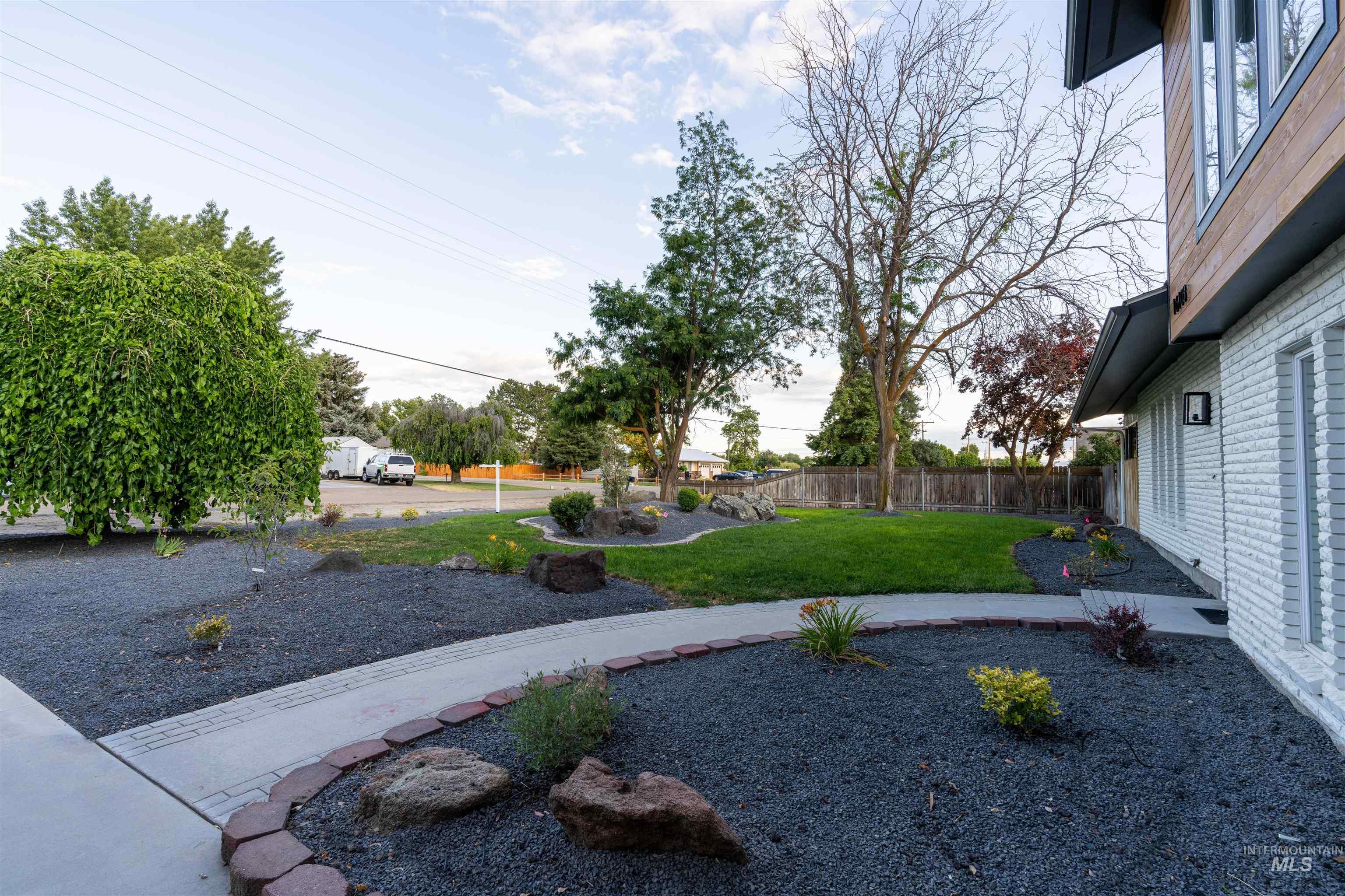 16103 S Kimball Ave Property Photo 4