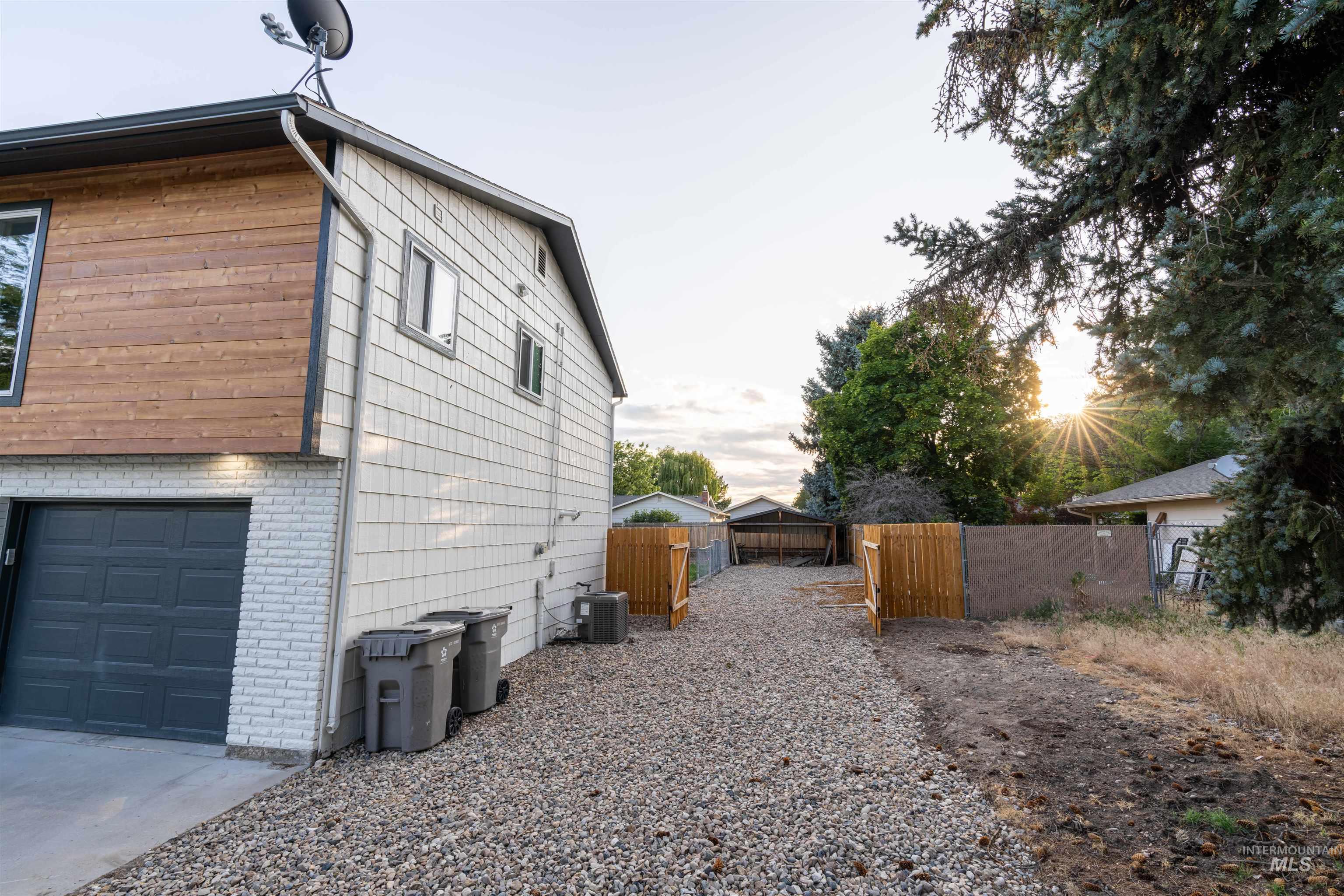 16103 S Kimball Ave Property Photo 9