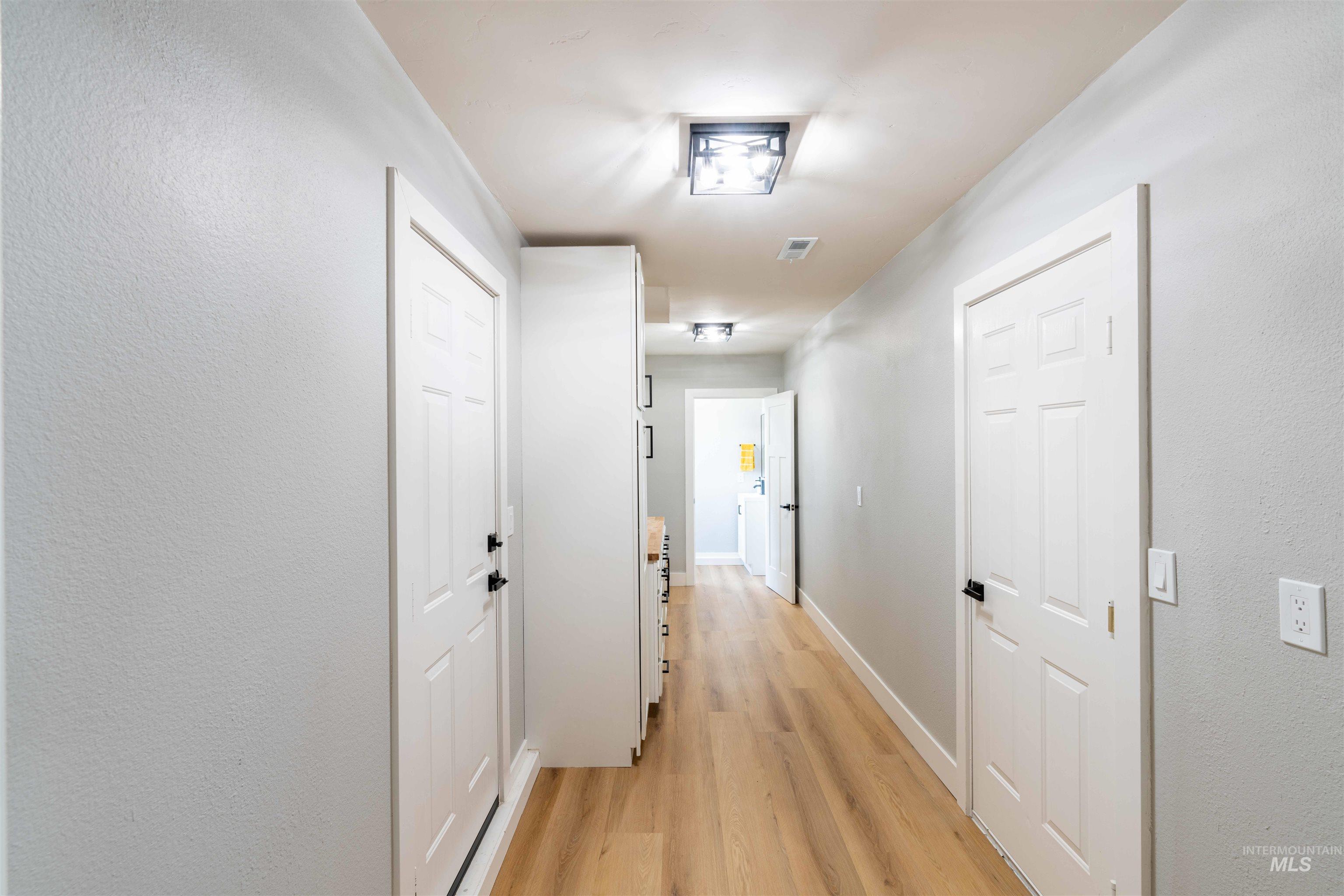 16103 S Kimball Ave Property Photo 24