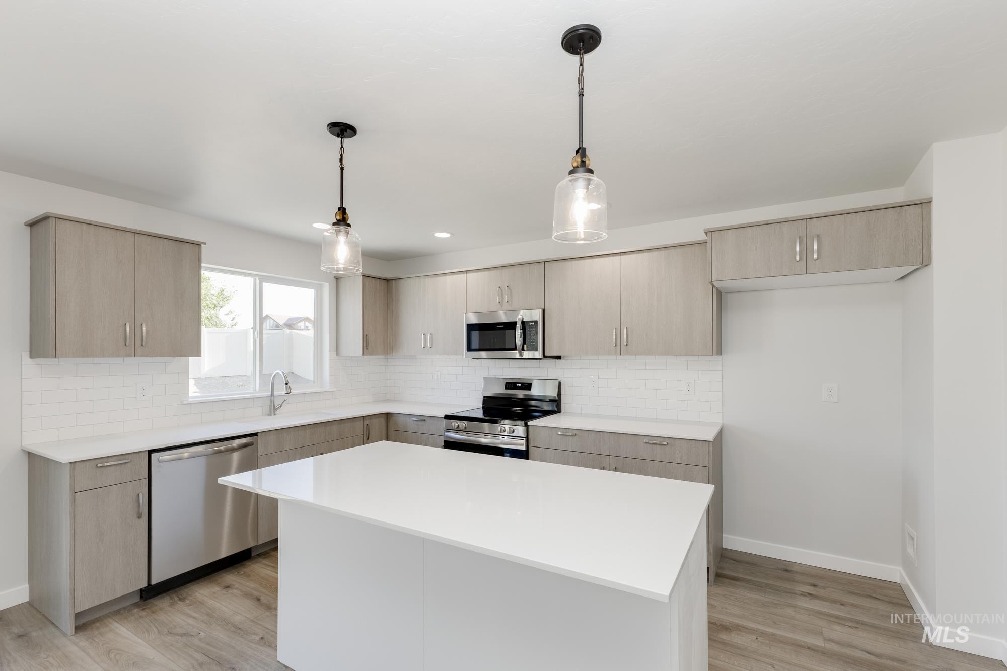 11104 W Teratai St Property Photo 2