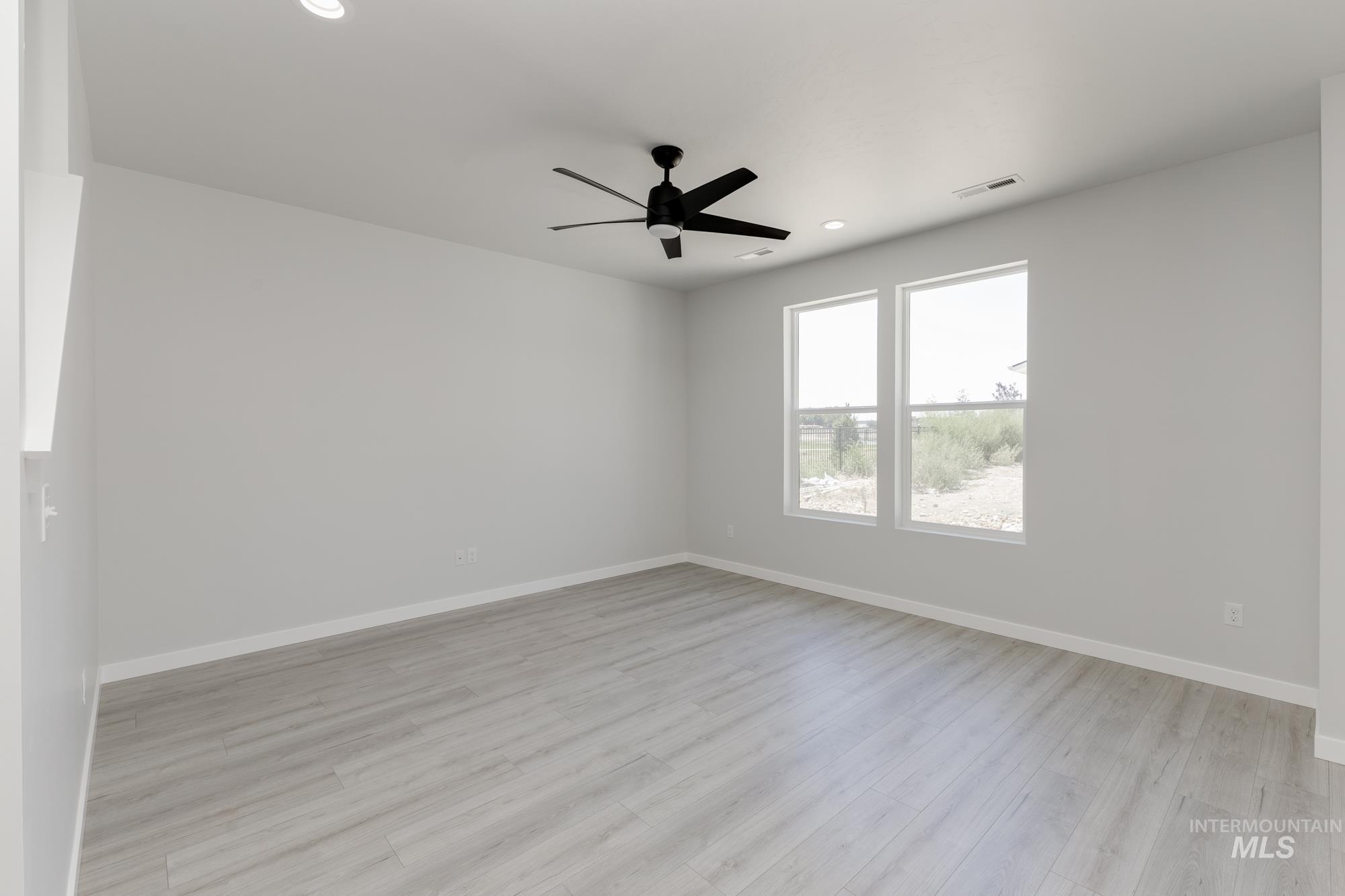 4953 S Amorita Ave Property Photo 3
