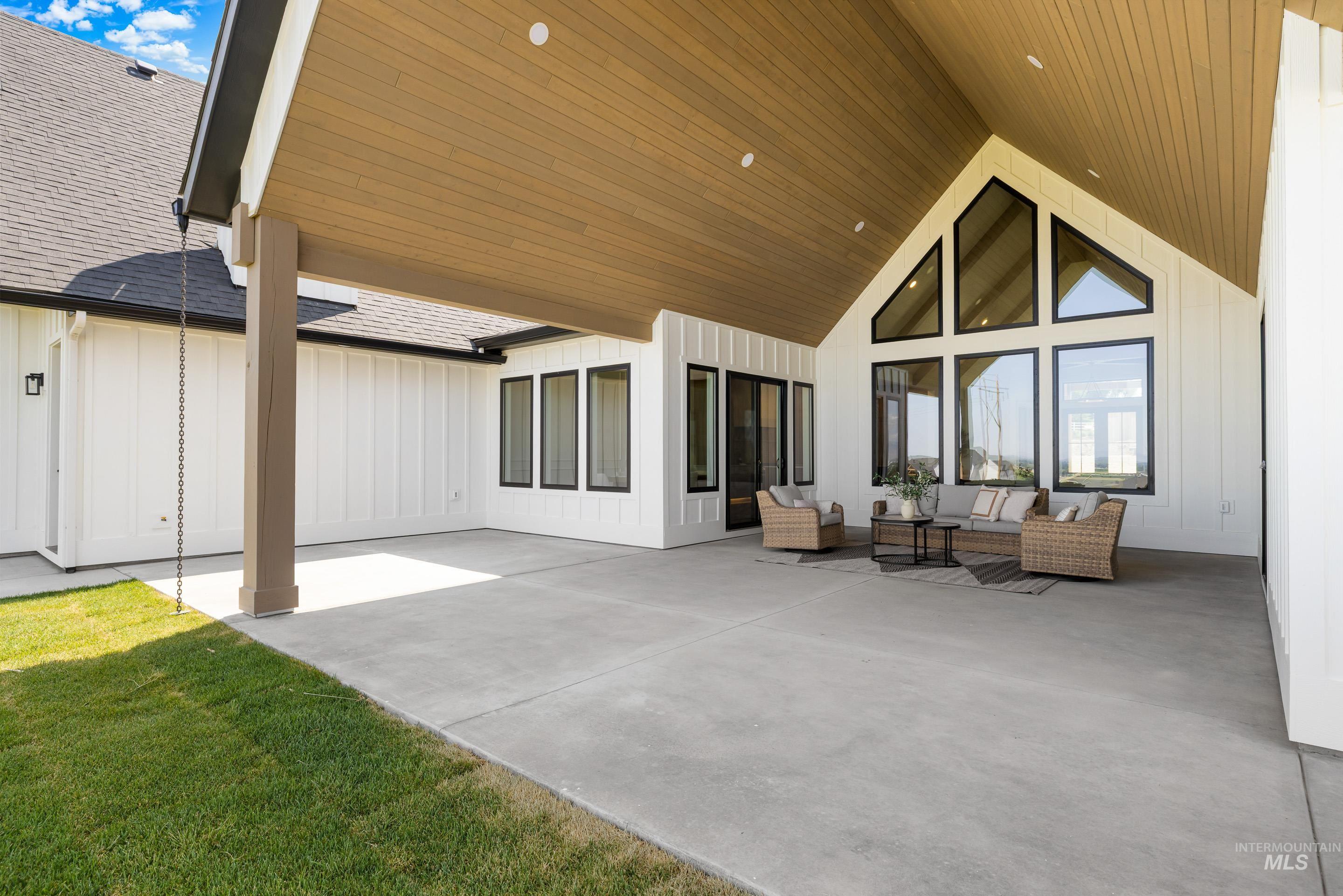 13928 Shafer Butte Way Property Photo 47