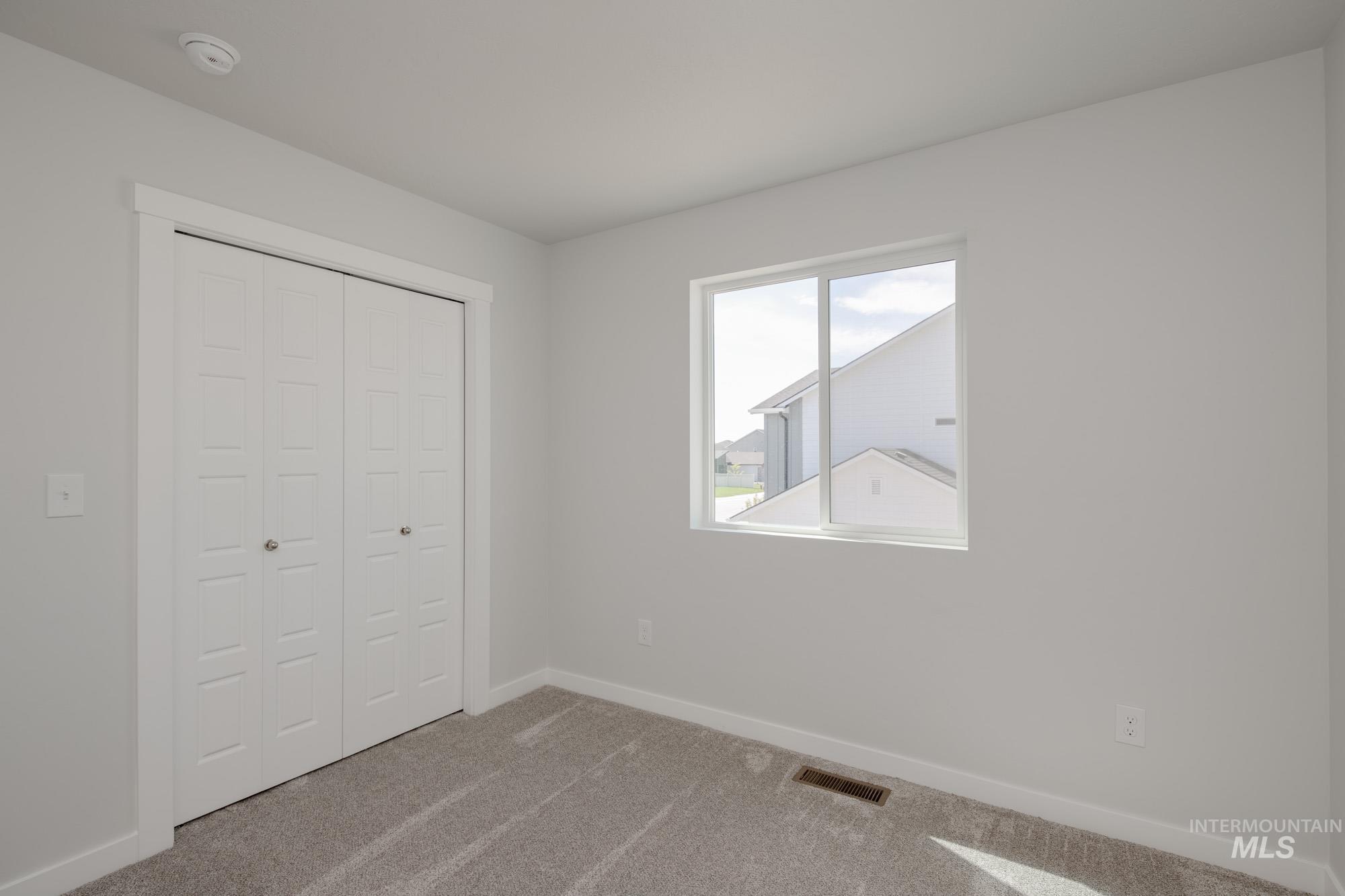 16807 Carlin Ave Property Photo 26