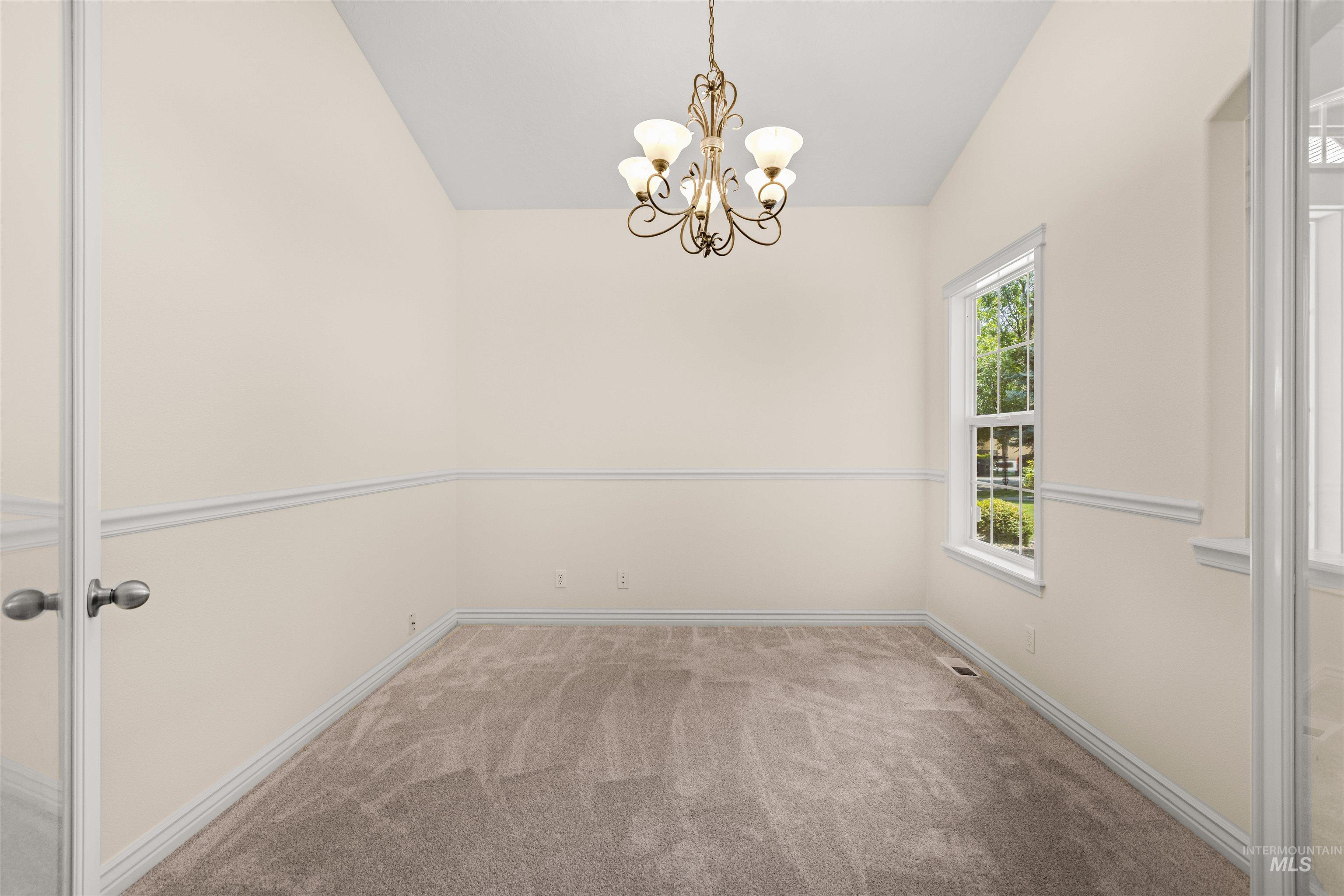3827 S Lamone Way Property Photo 16