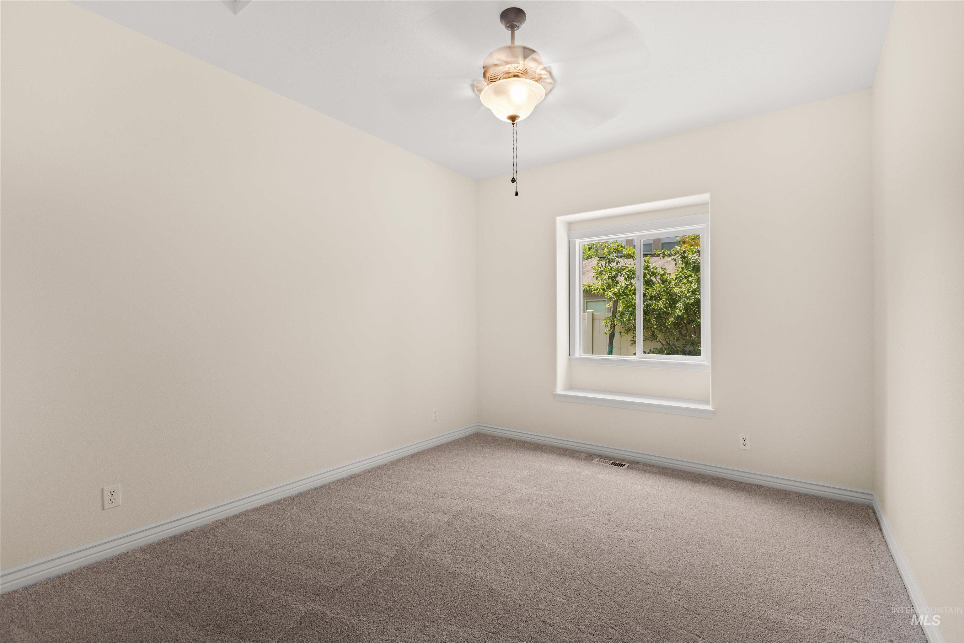 3827 S Lamone Way Property Photo 17