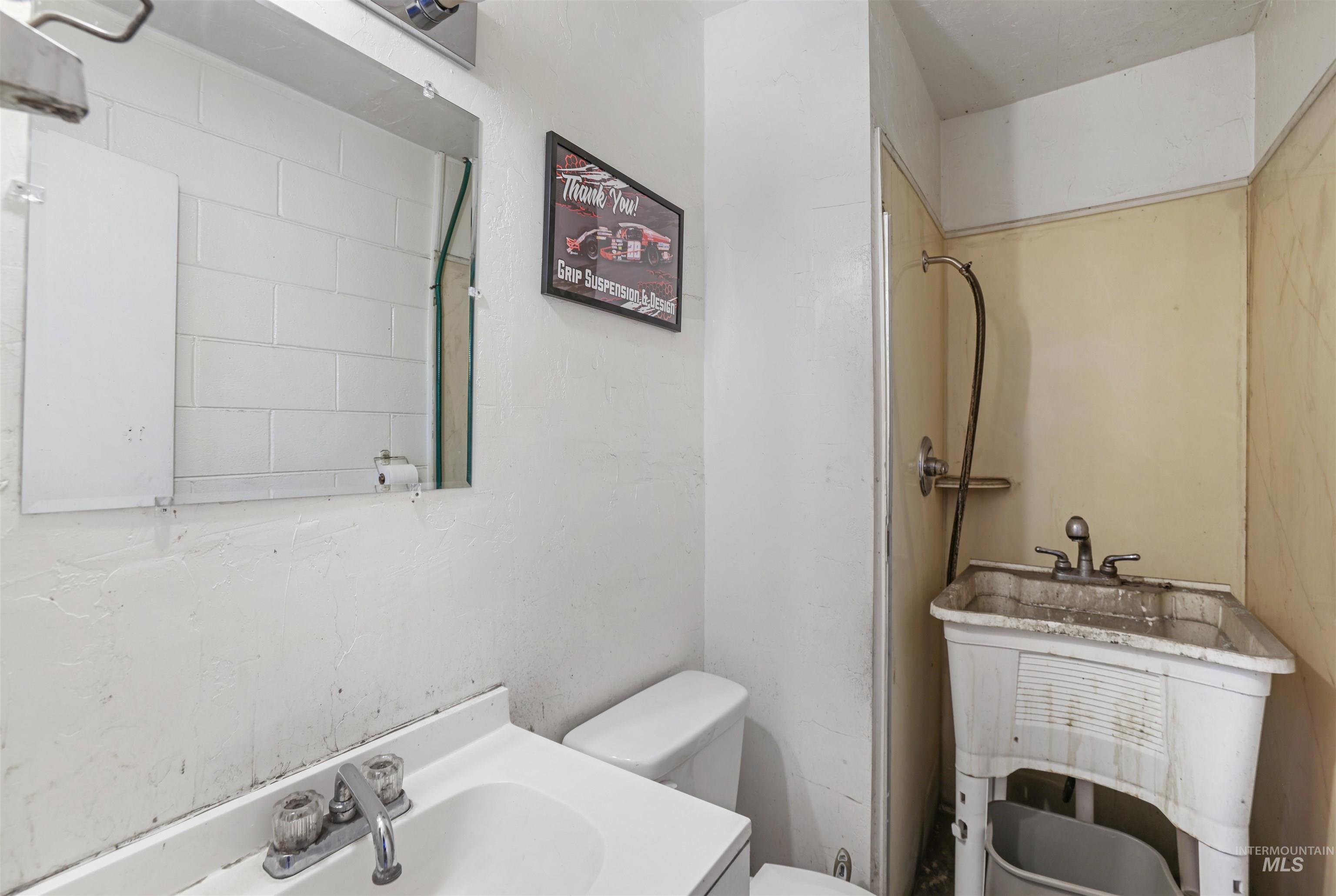 528 Washington St Property Photo 12