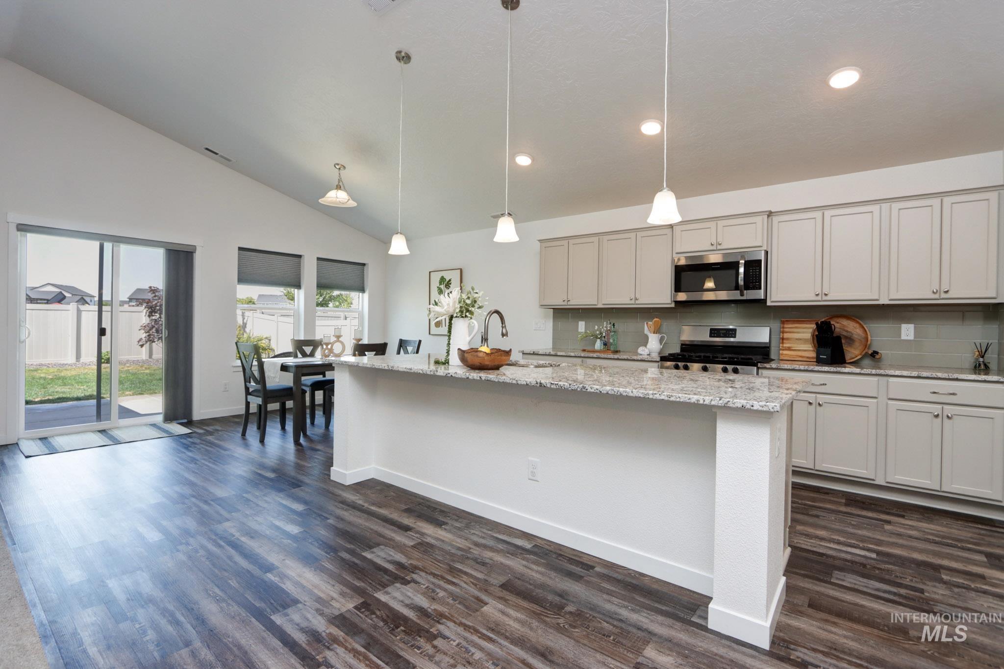 3373 S Rosa Parks Way Property Photo 14