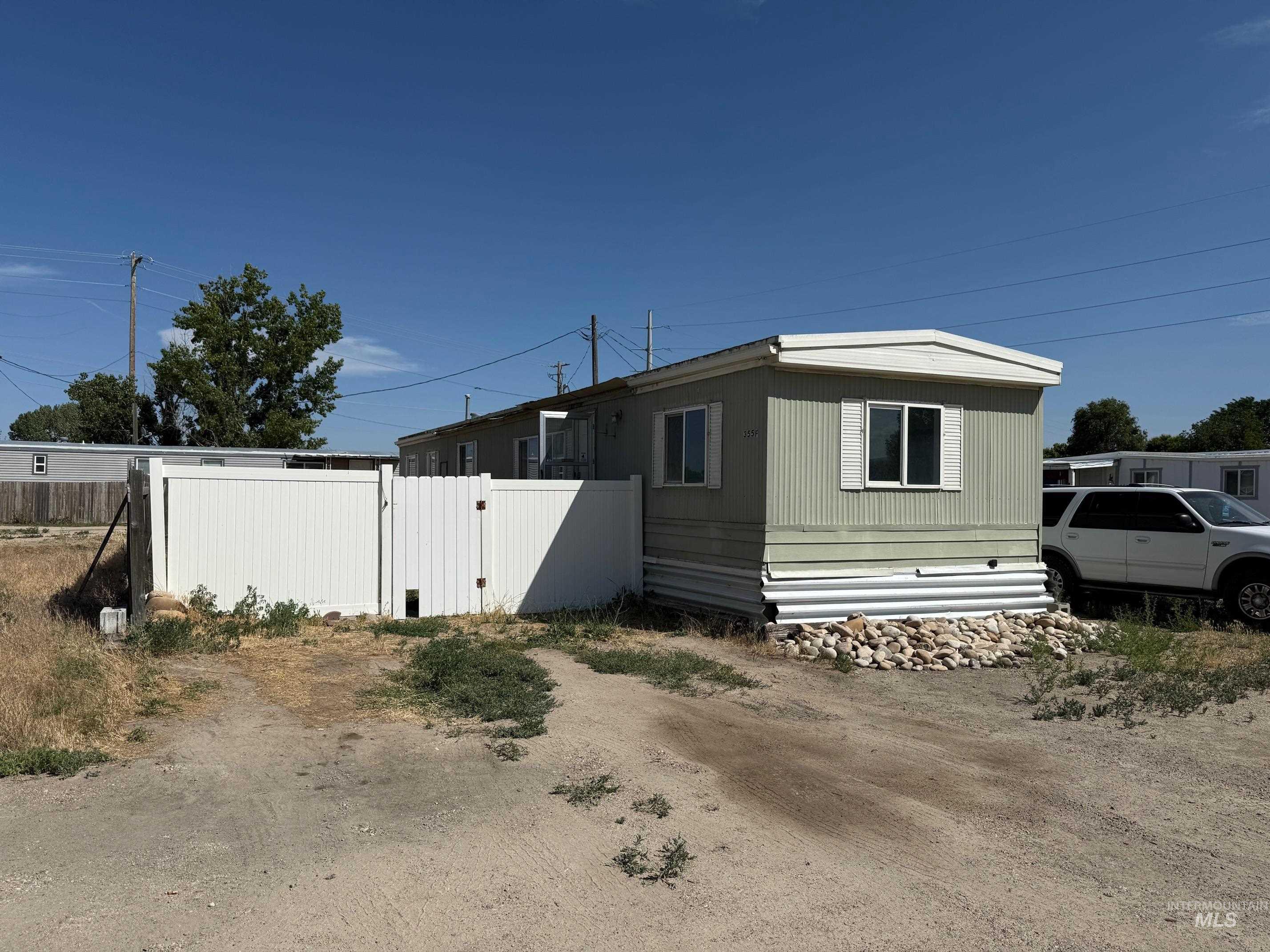 355 Swan Falls Property Photo 1