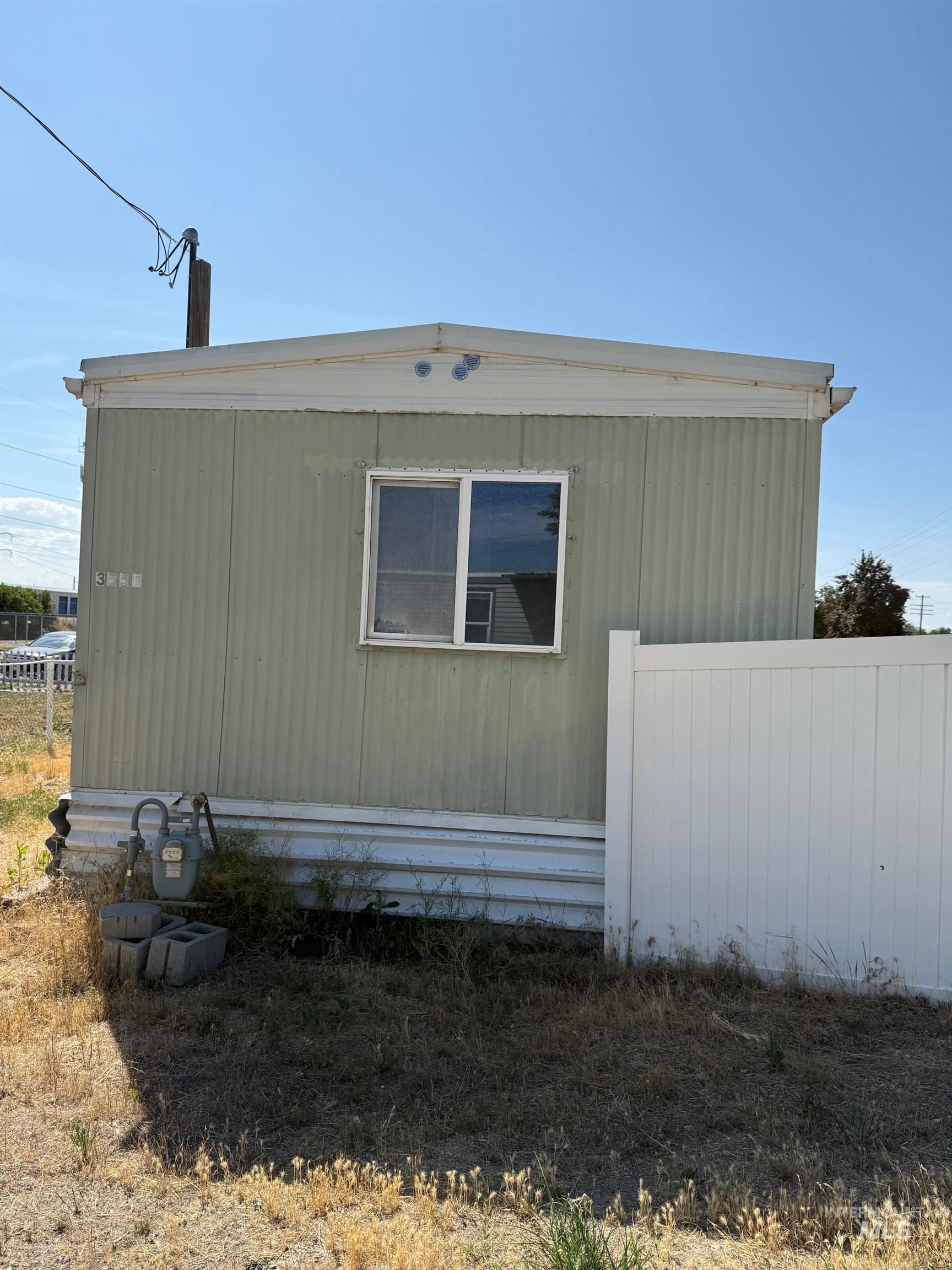 355 Swan Falls Property Photo 5