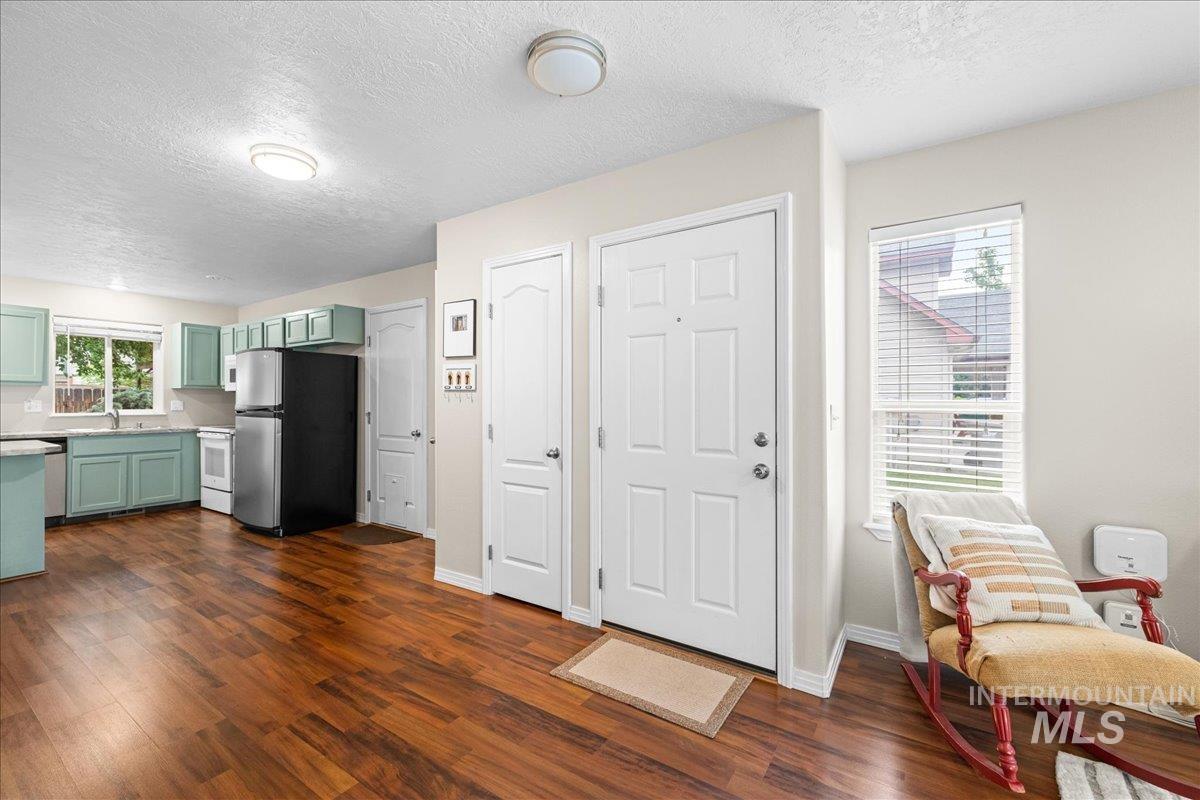 2972 N Saint James Pl Property Photo 9