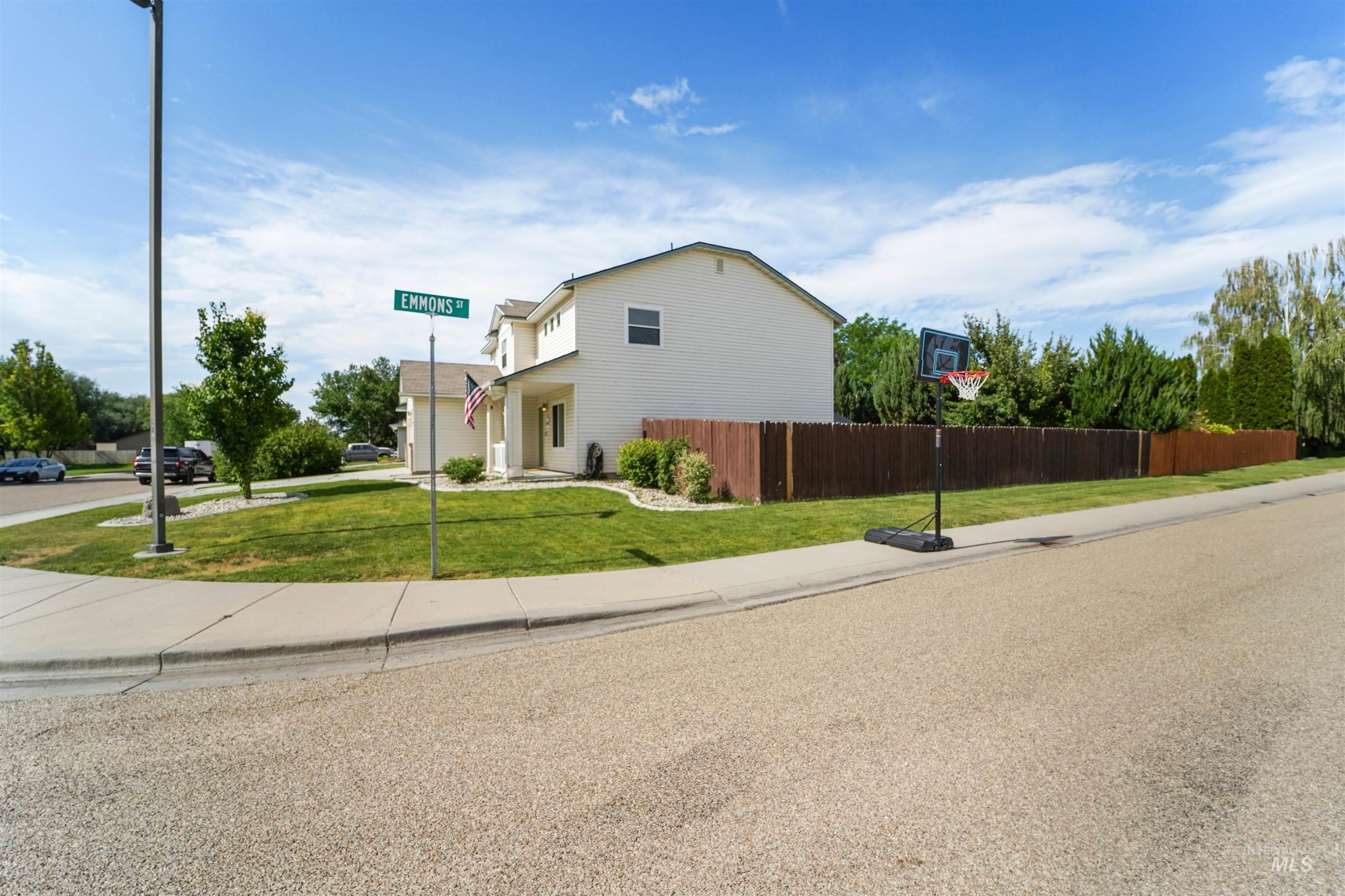 5217 Weston Ave Property Photo 35
