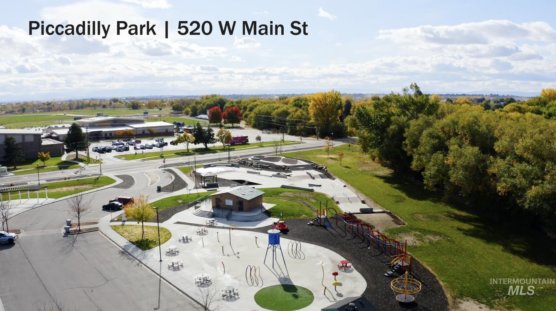 27202 Iron Horse Dr Property Photo 6