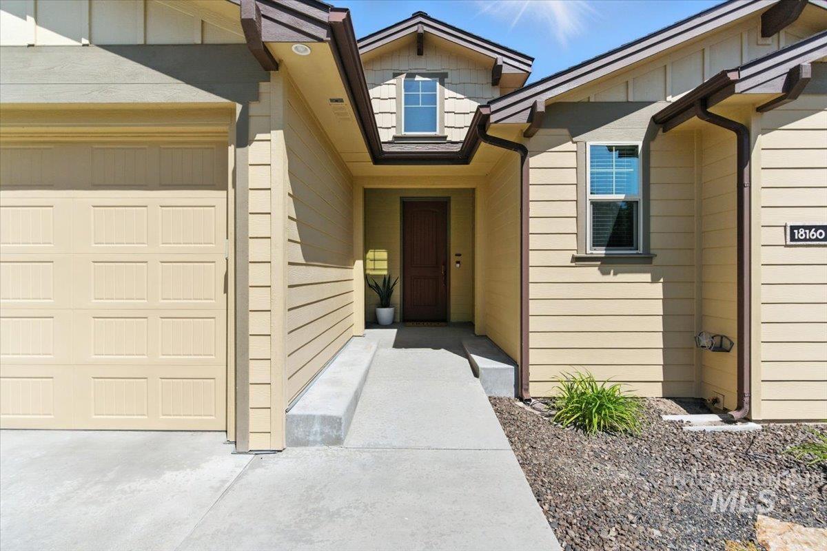 18160 N Streams Edge Way Property Photo 8