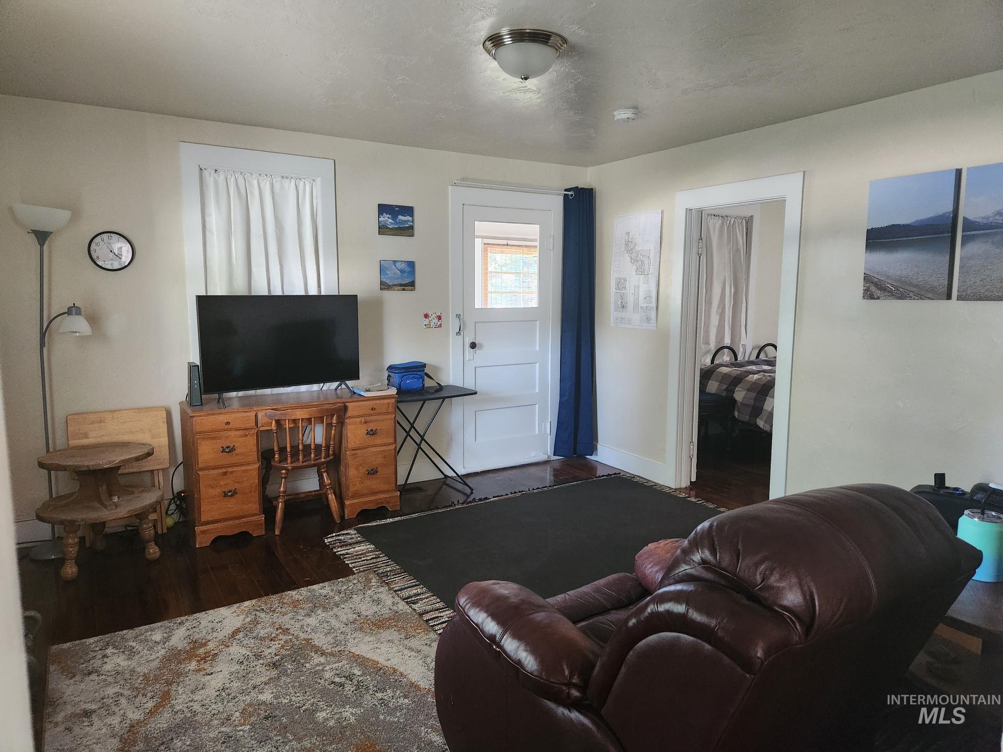 604 S Davis Property Photo 4