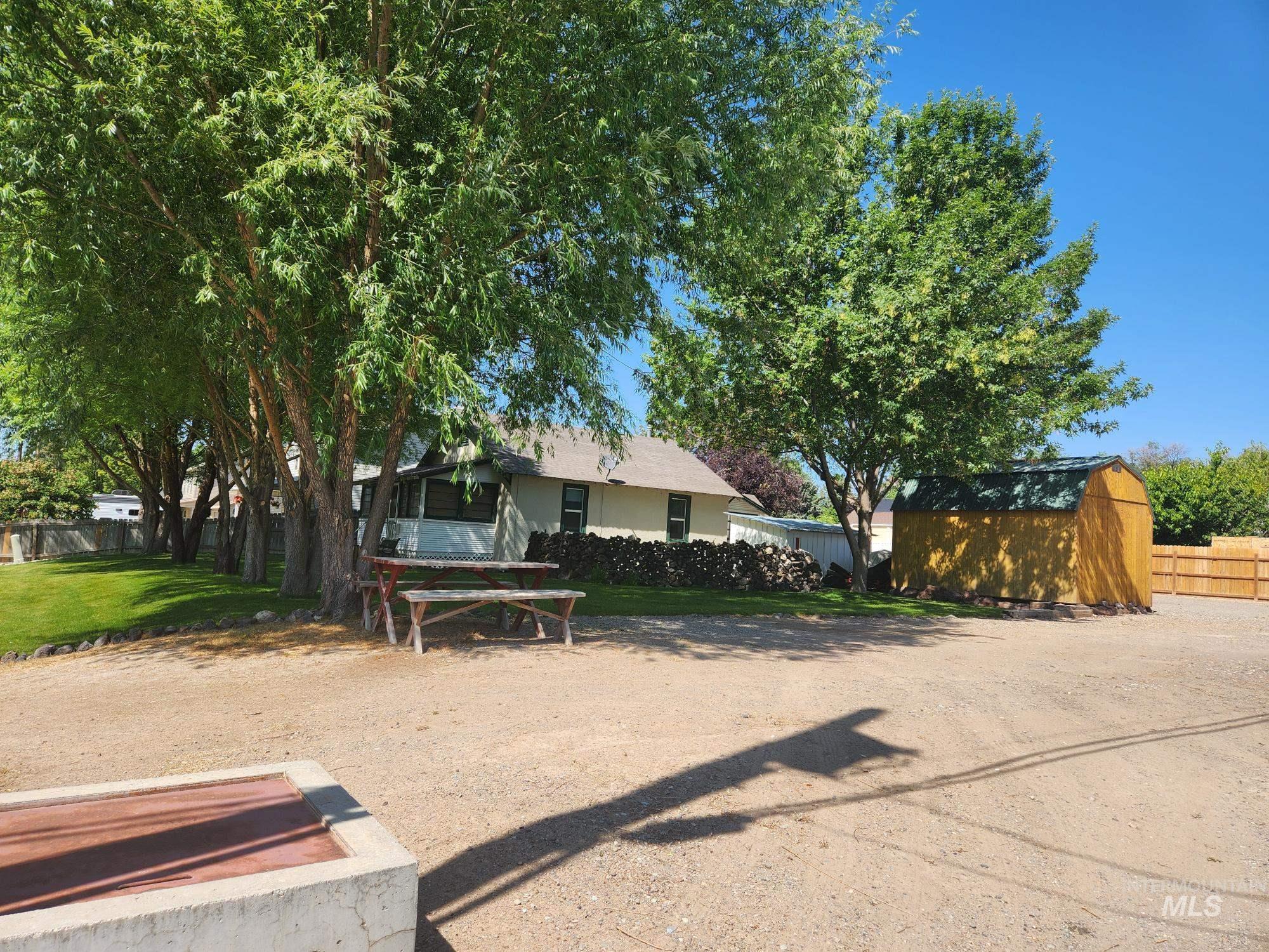 604 S Davis Property Photo 17