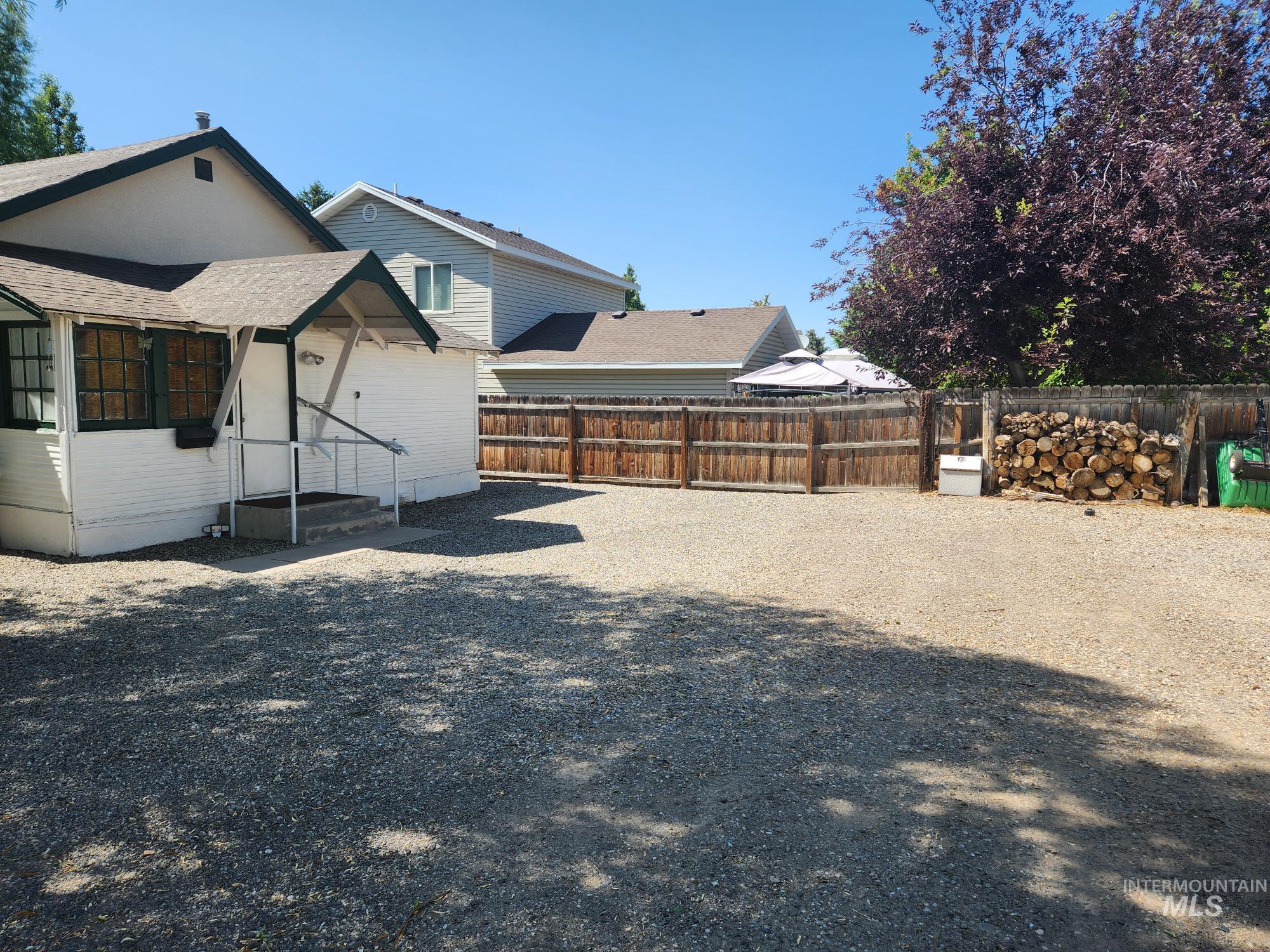 604 S Davis Property Photo 19