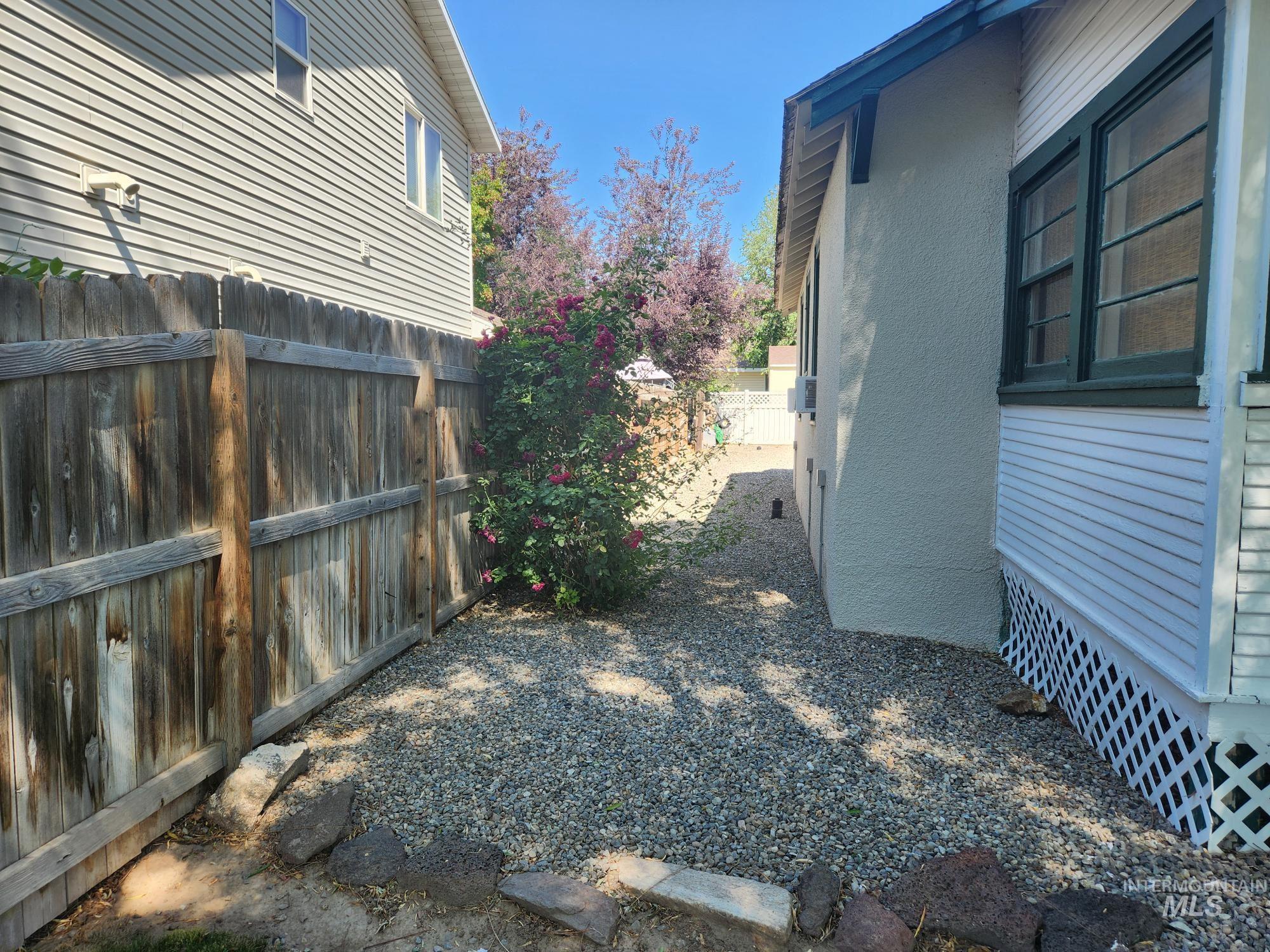 604 S Davis Property Photo 21