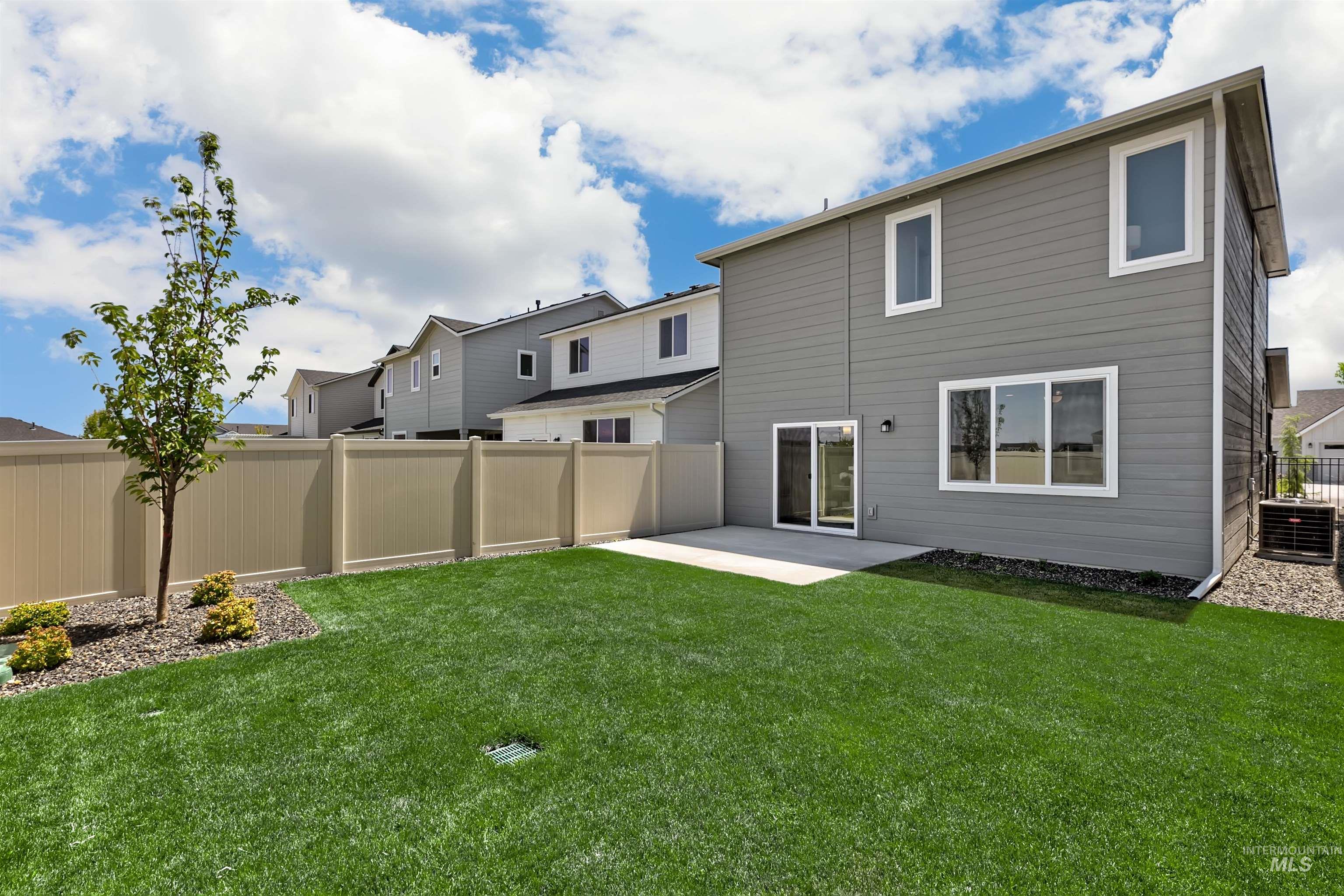 222 W Haniken St. Property Photo 16
