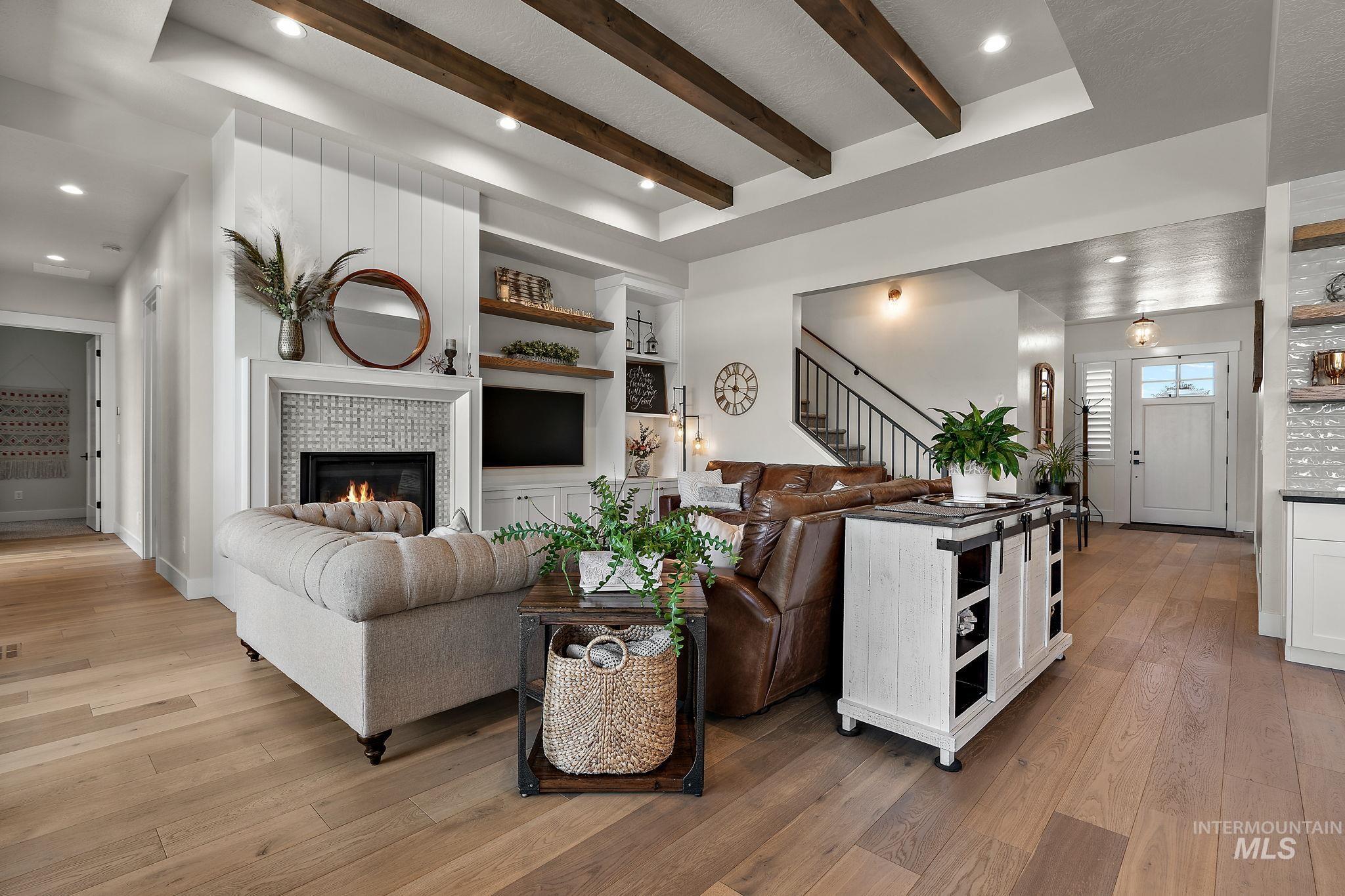 5209 W Strant Steet Property Photo 9