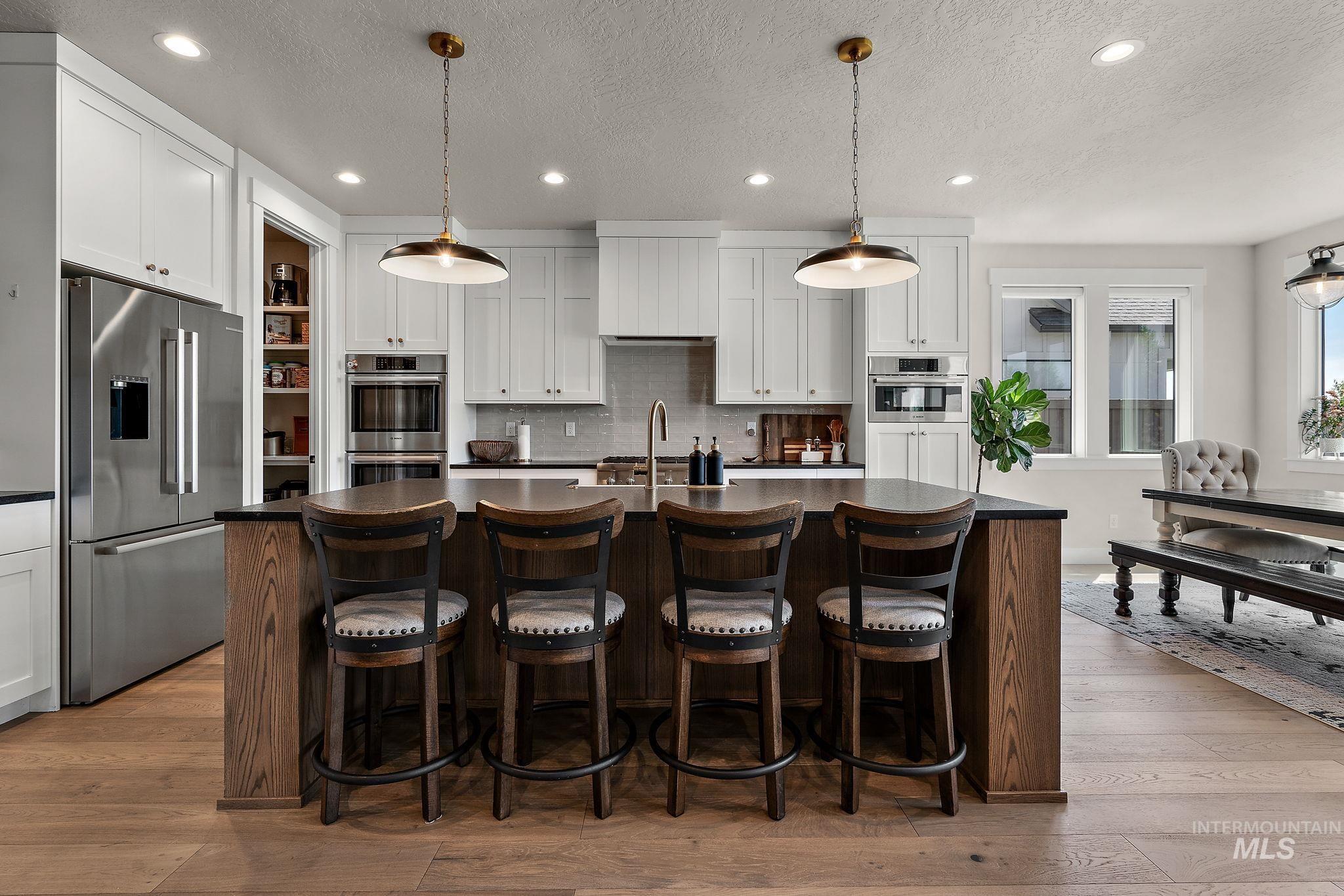 5209 W Strant Steet Property Photo 12