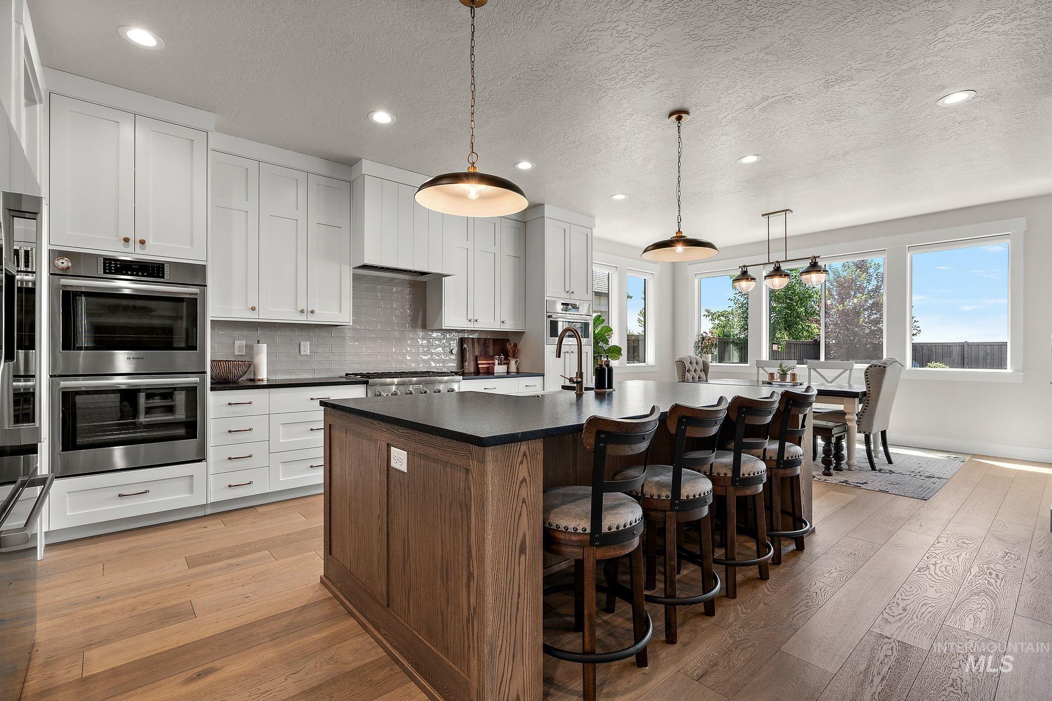 5209 W Strant Steet Property Photo 13