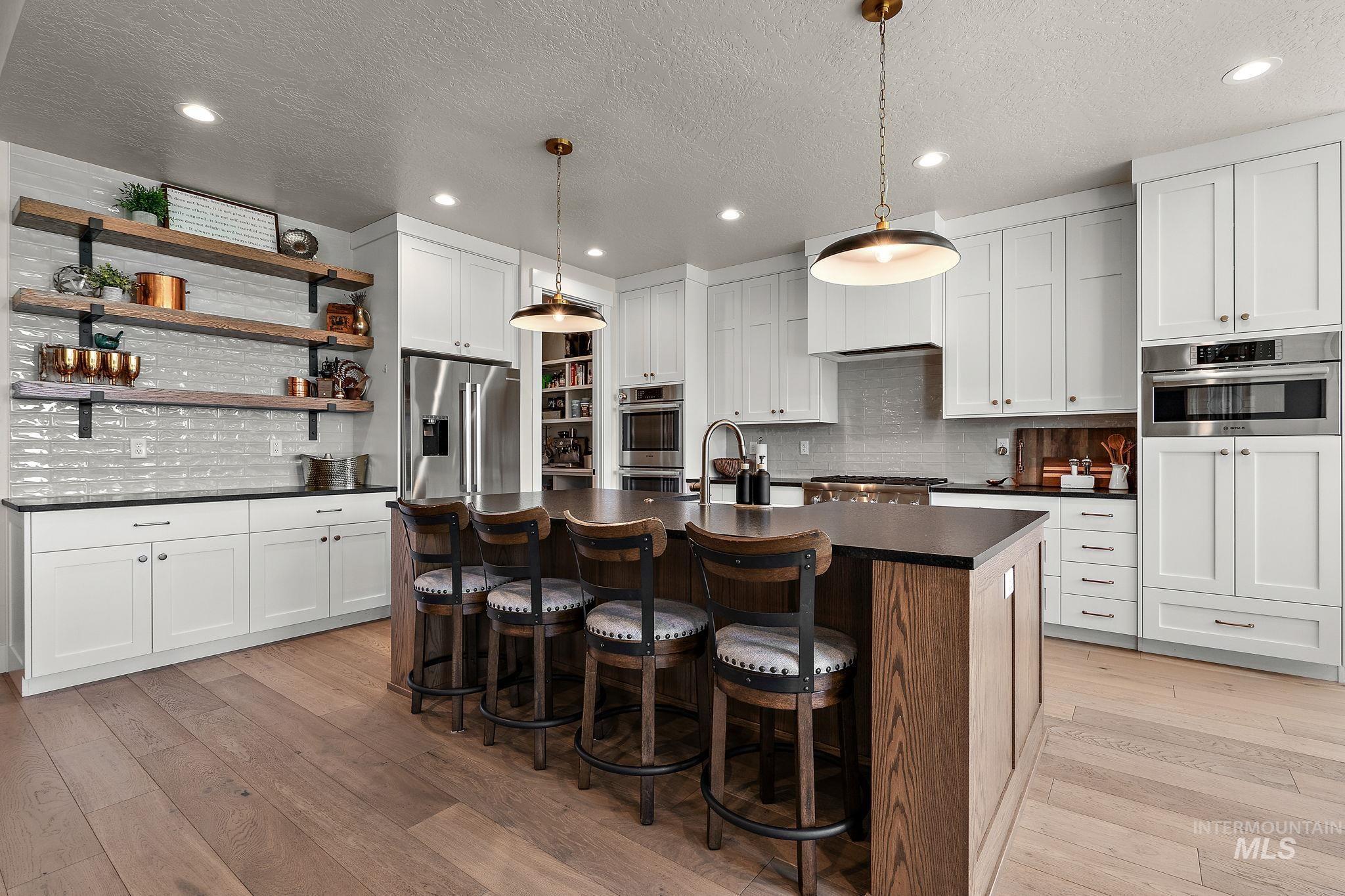 5209 W Strant Steet Property Photo 15