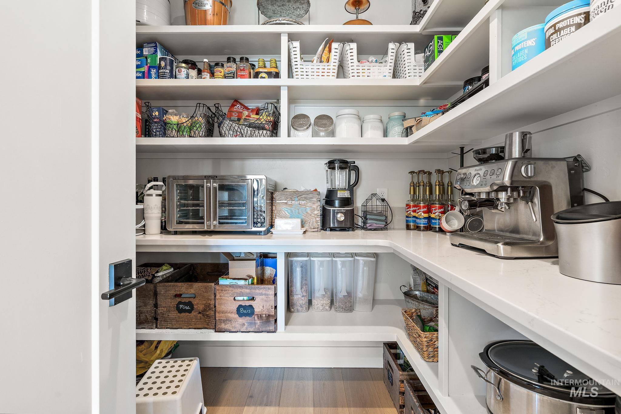 5209 W Strant Steet Property Photo 18