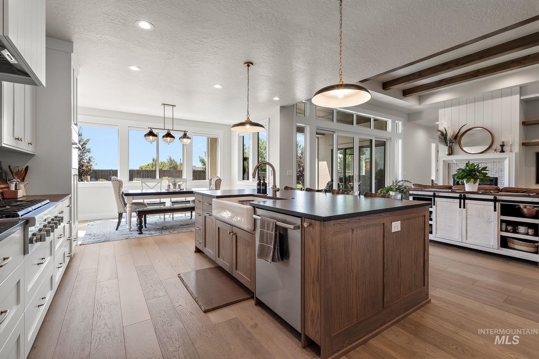 5209 W Strant Steet Property Photo 19