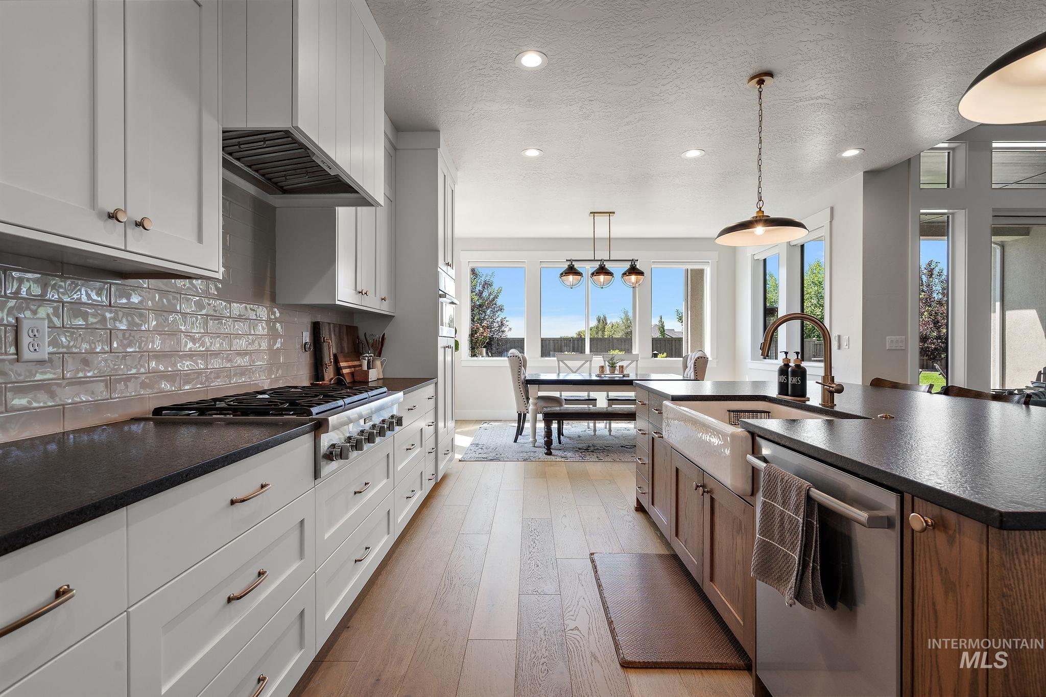 5209 W Strant Steet Property Photo 20