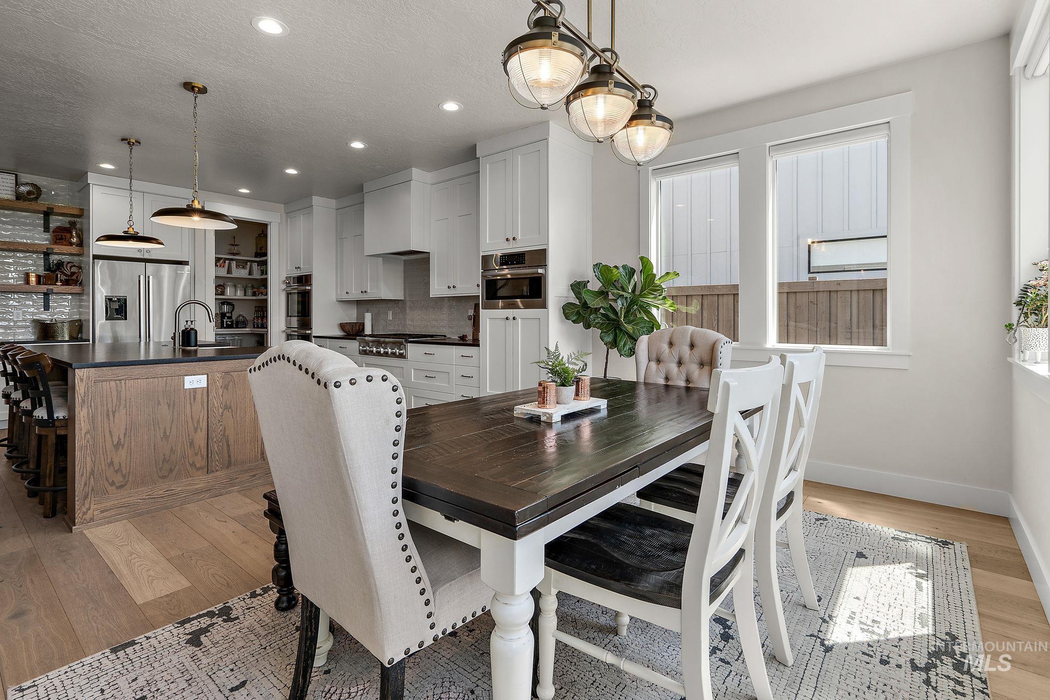 5209 W Strant Steet Property Photo 22