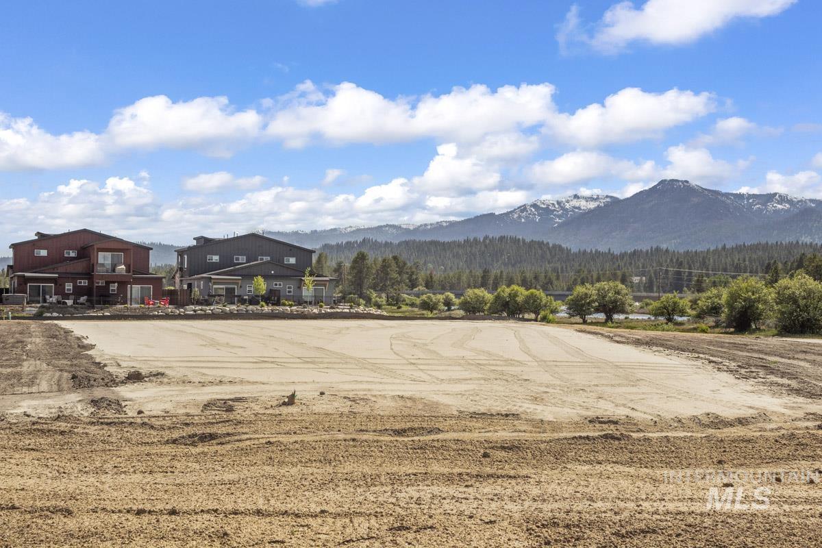 L5 B1 Lazy River Street Property Photo 2