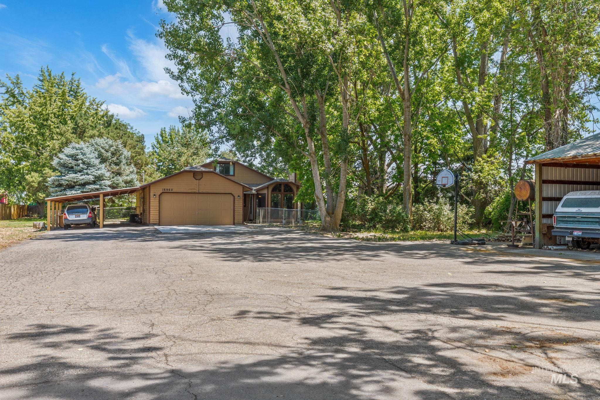 16960 Star Rd Property Photo 1
