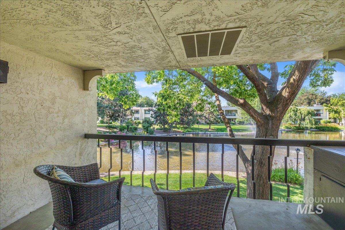 1134 N Camelot Dr Property Photo 26