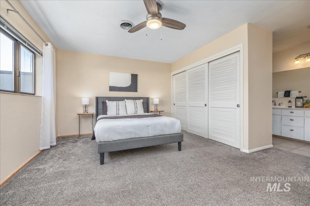 1134 N Camelot Dr Property Photo 31