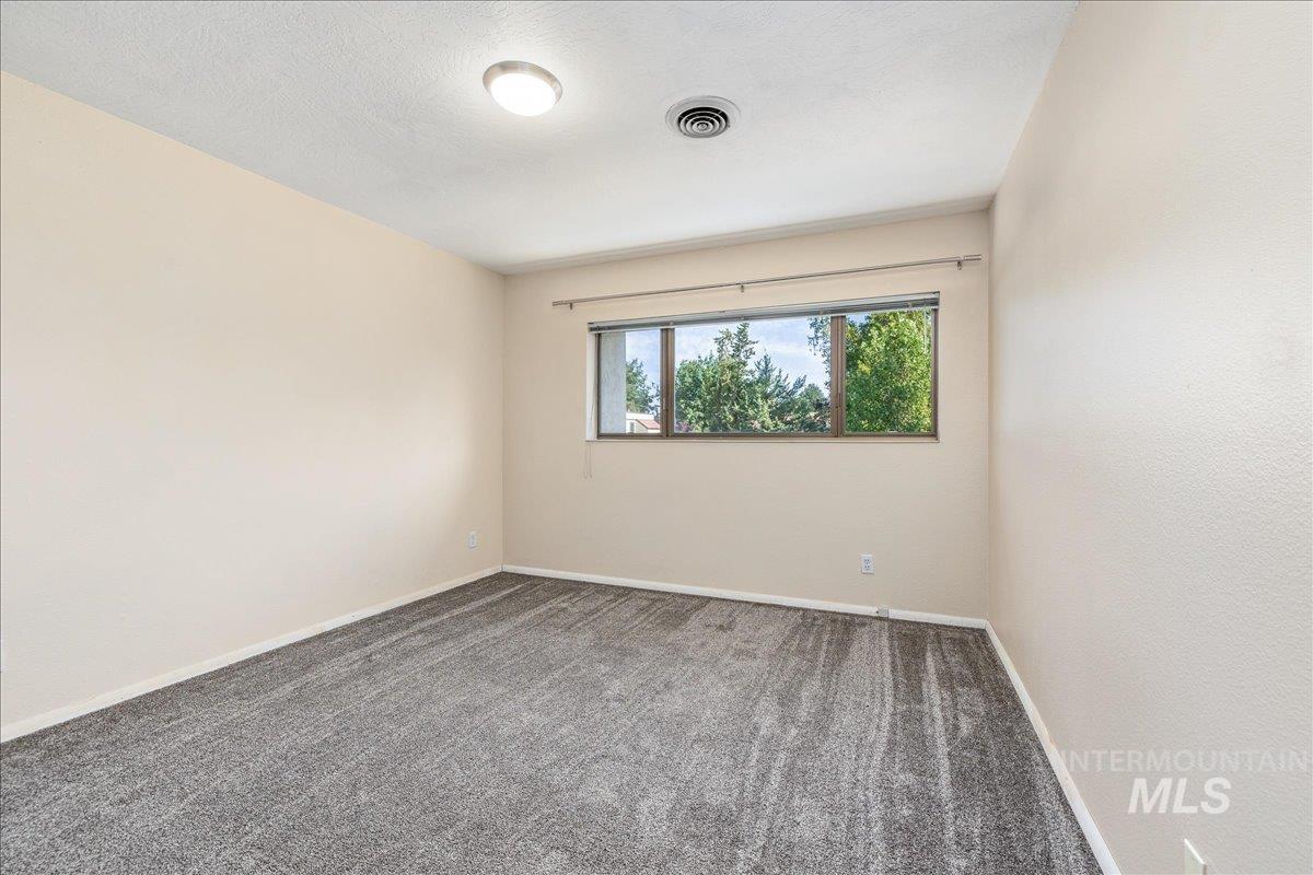 1134 N Camelot Dr Property Photo 34
